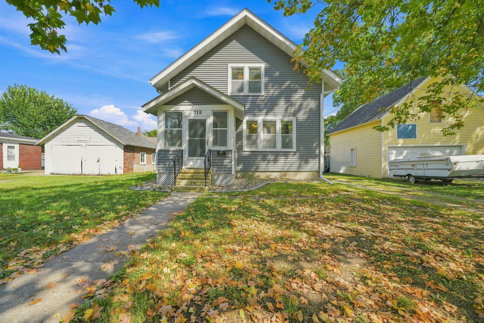 719 5th Ave NW, Faribault, MN 55021