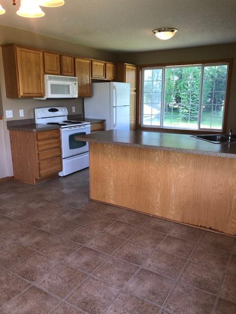 105 6th St, Green Isle, MN 55338