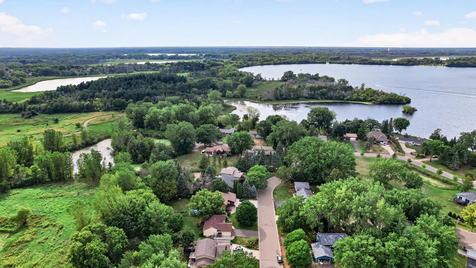 1566 Lamotte Cir, Lino Lakes, MN 55038