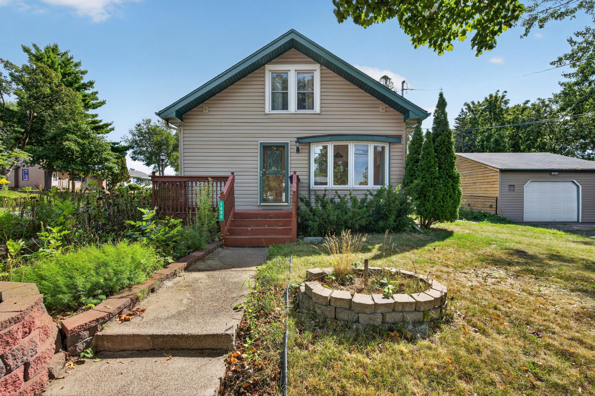1498 Hazelwood St, Saint Paul, MN 55106