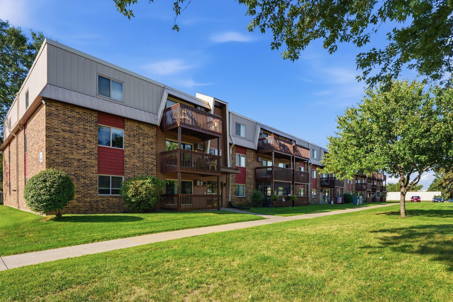 14630 Garrett Ave #613, Apple Valley, MN 55124