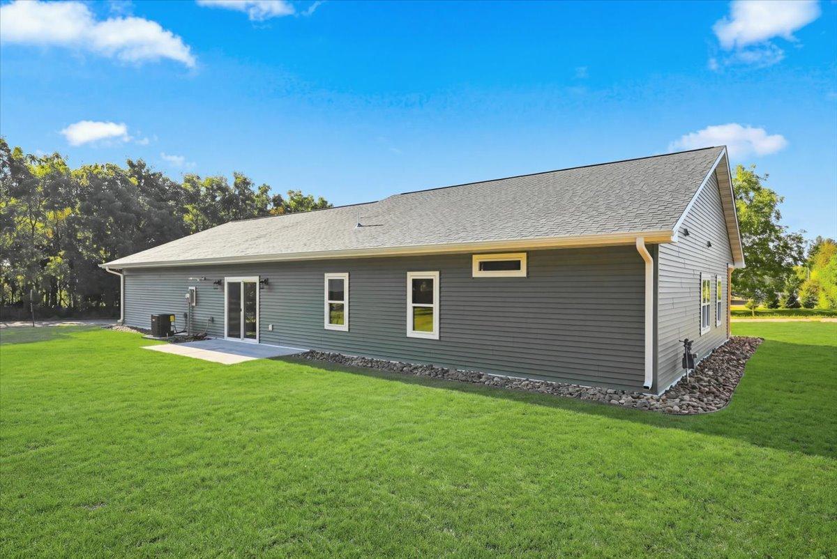 211 Sixth Ave, Clear Lake, WI 54005