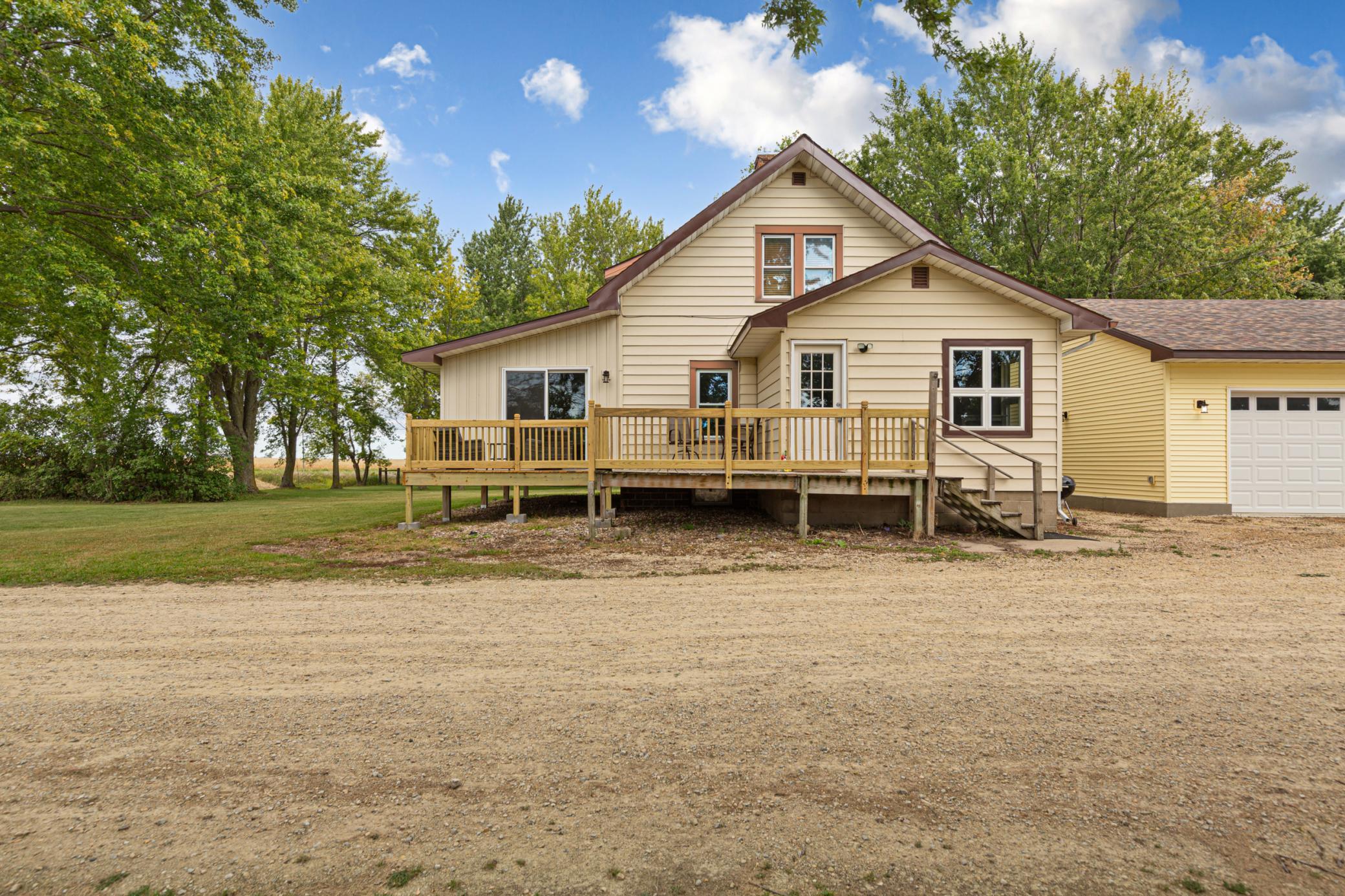 25115 Lamb Ave, Kenyon, MN 55946