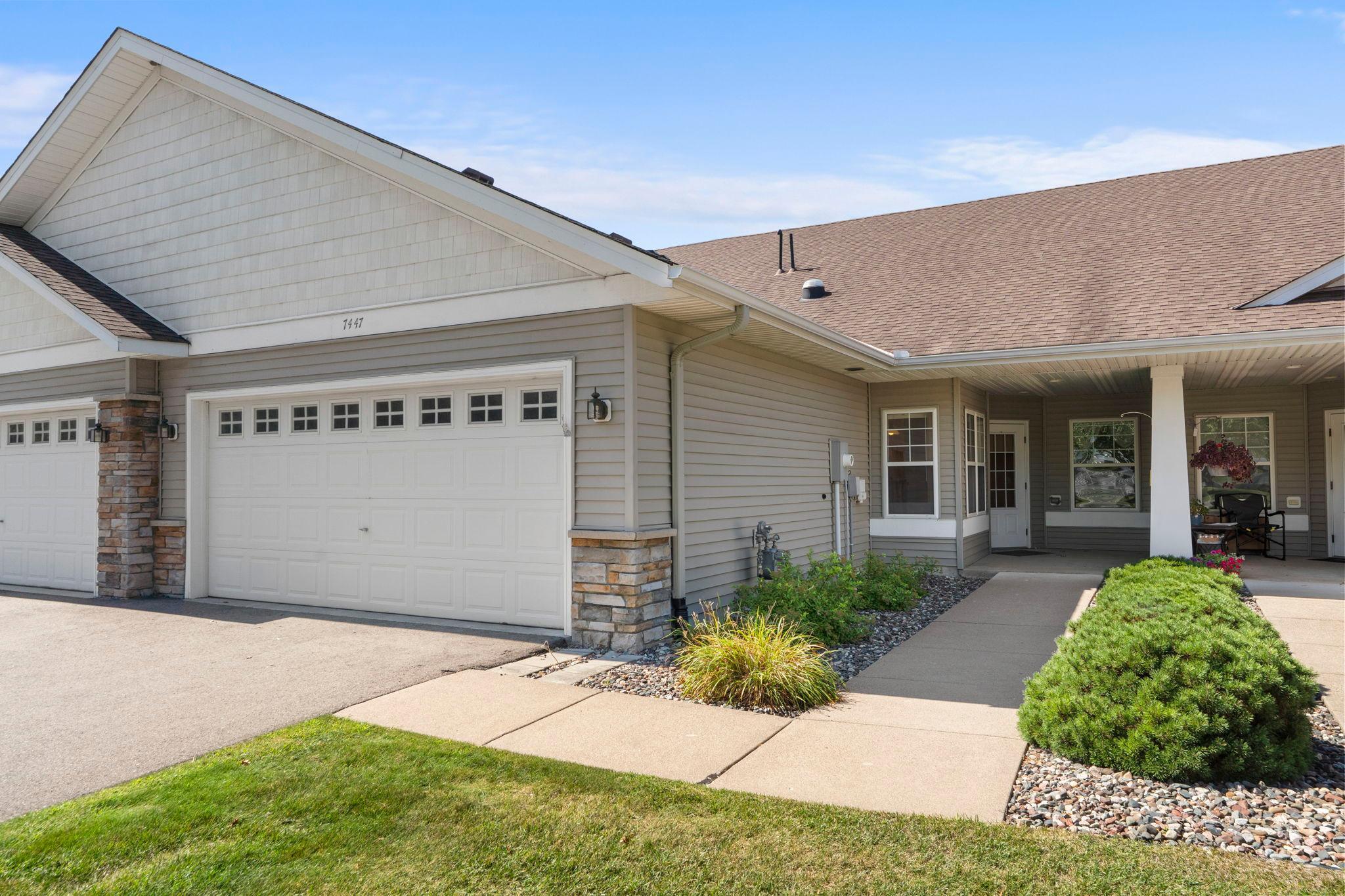 7447 Timber Crest Dr S, Cottage Grove, MN 55016