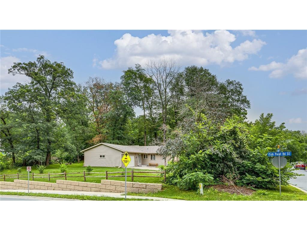 5885 Hidden Oaks Cir SE, Prior Lake, MN 55372