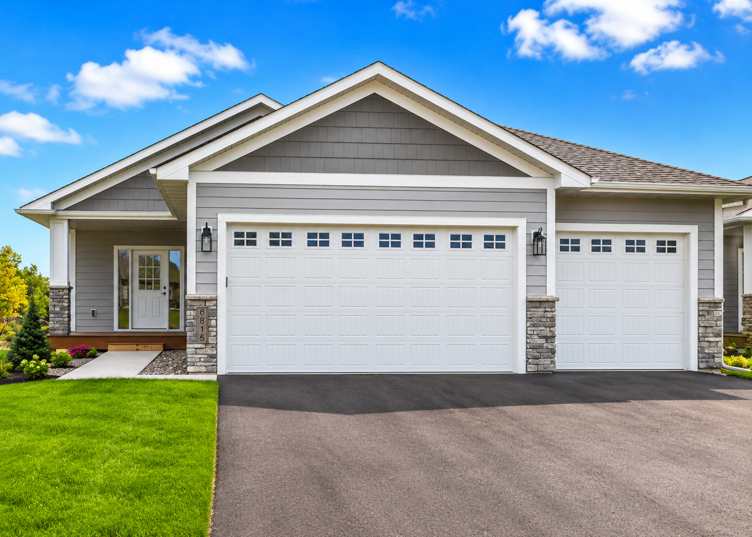 9815 Pinehurst Dr, Elko New Market, MN 55020