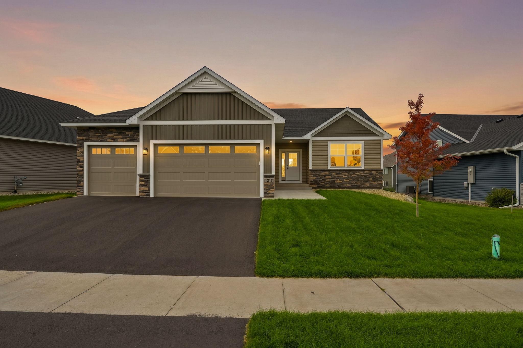 1727 Spruce St, Farmington, MN 55024