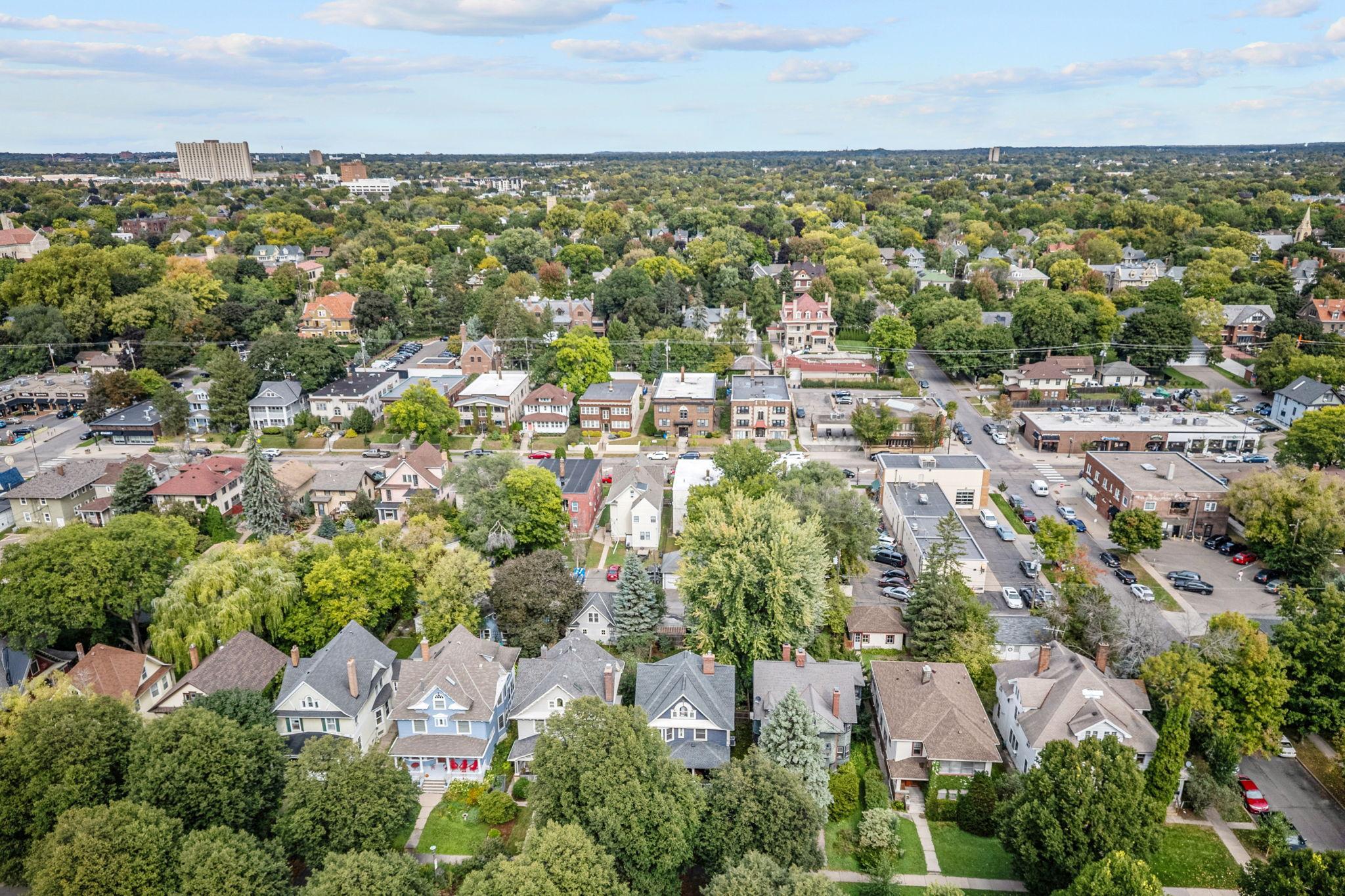 997 Lincoln Ave, Saint Paul, MN 55105