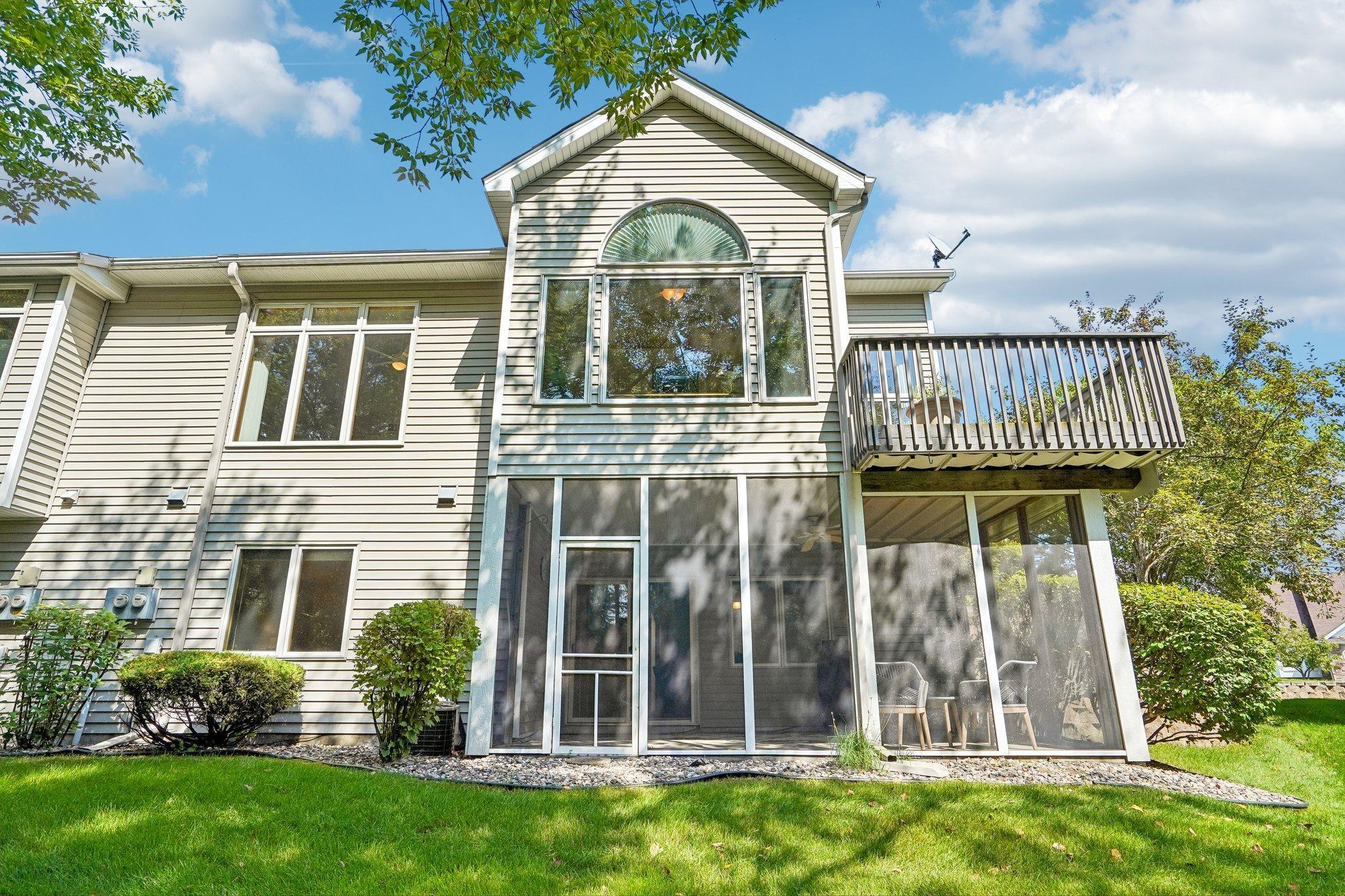 7247 Lake Ridge Dr, Savage, MN 55378