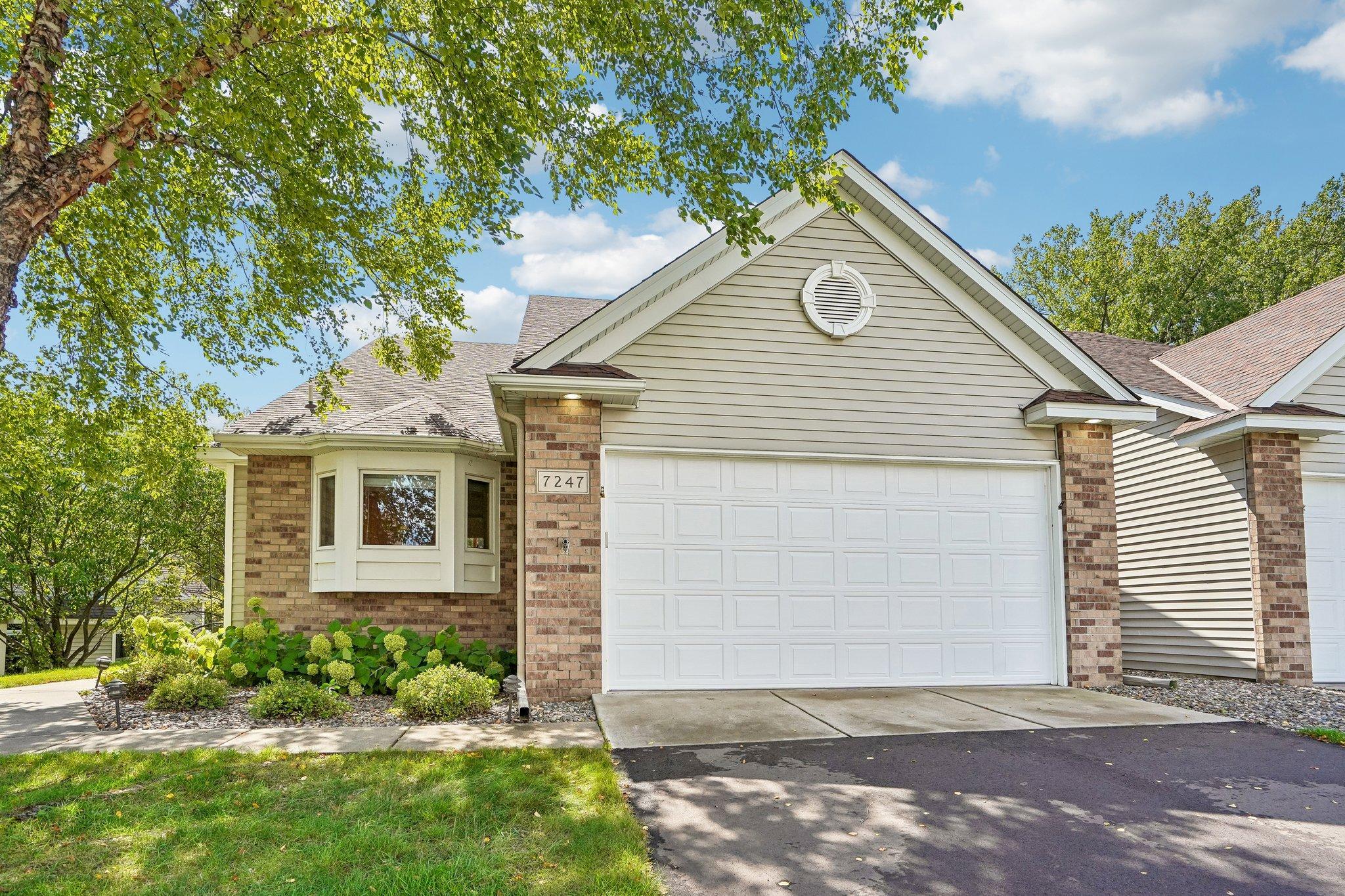 7247 Lake Ridge Dr, Savage, MN 55378