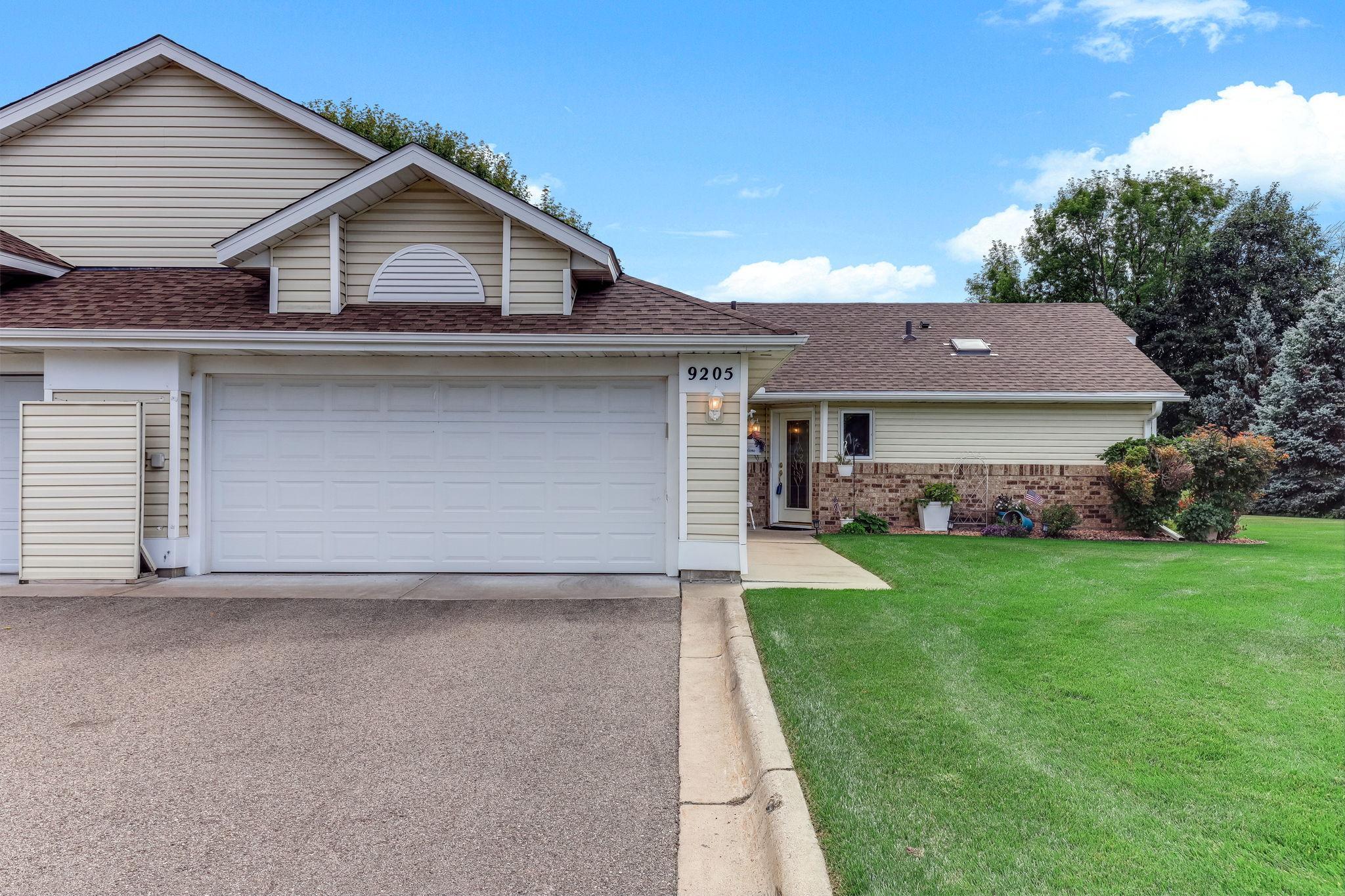 9205 Yorkshire Ln, Brooklyn Park, MN 55443