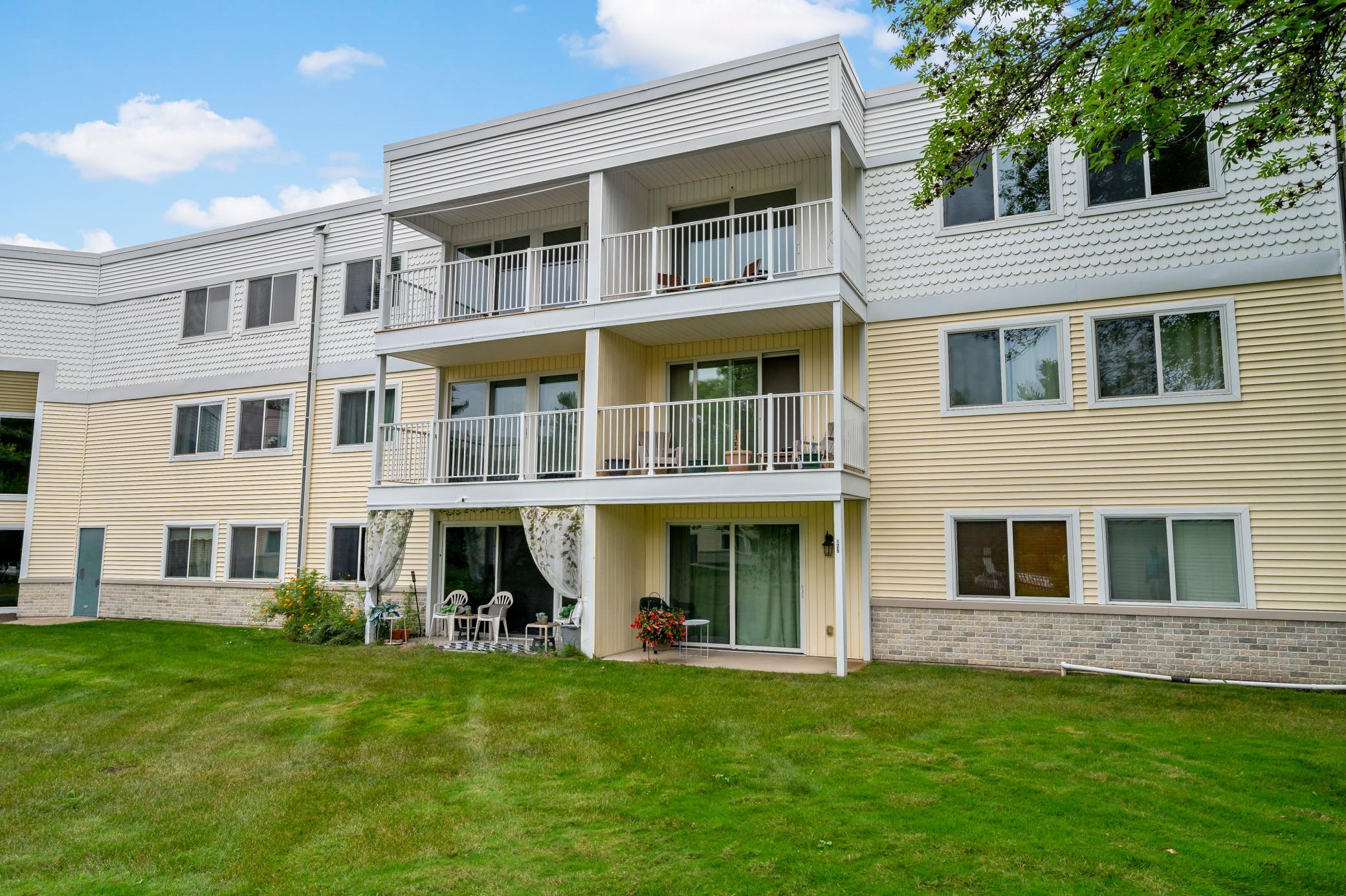 132 Demont Ave E #325, Little Canada, MN 55117