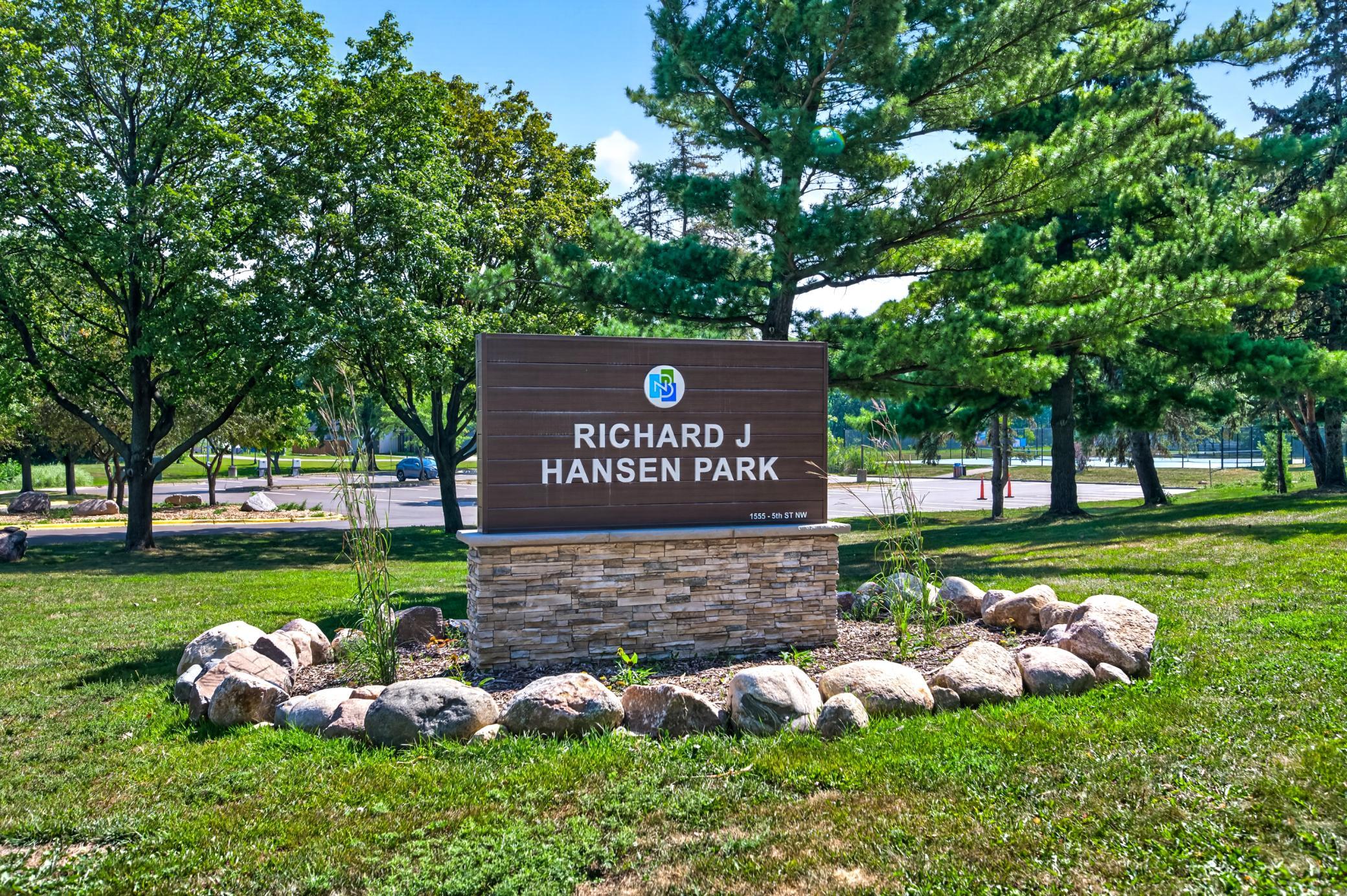 245 17th Ave NW, New Brighton, MN 55112