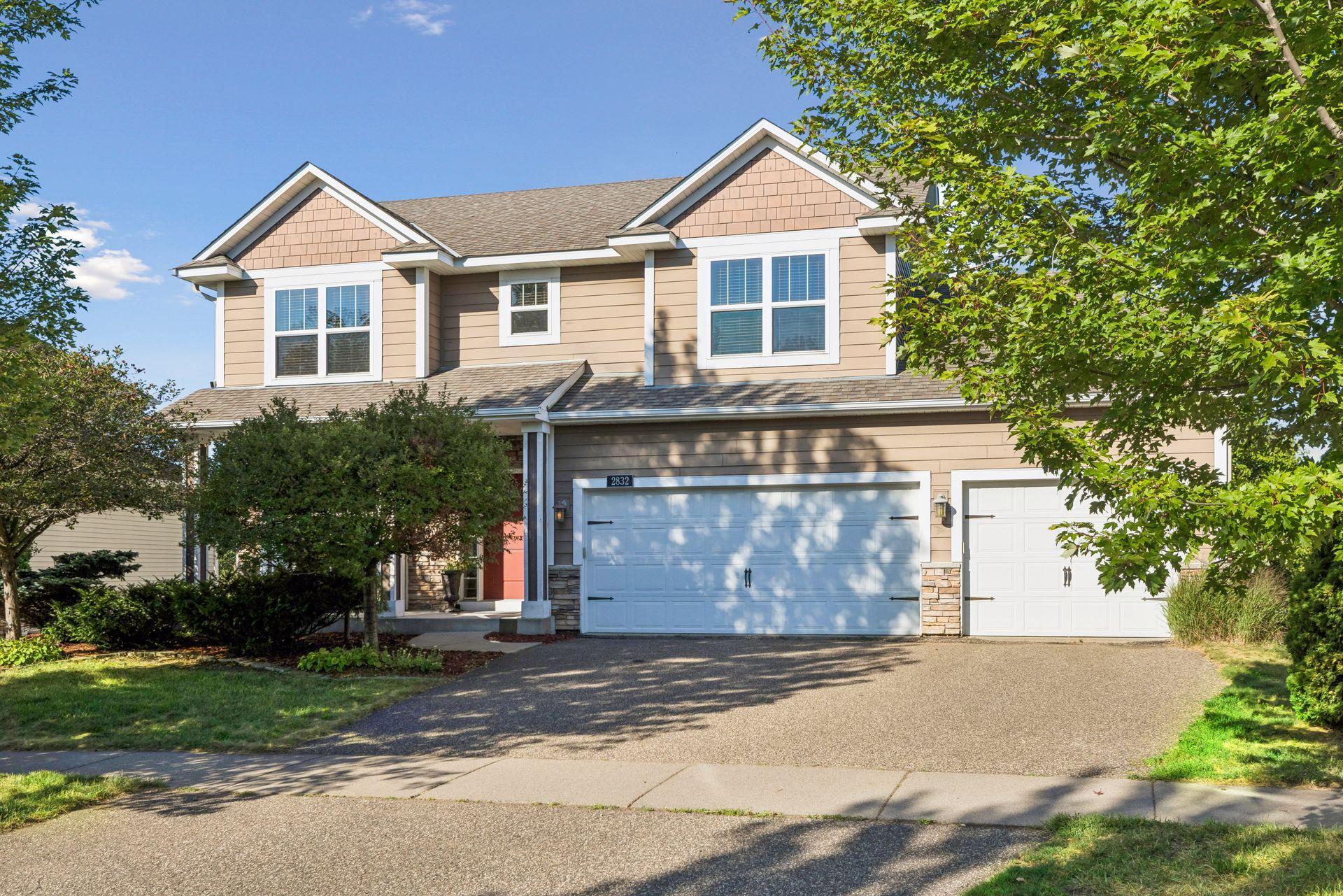 2832 Liberty Trl, Woodbury, MN 55129