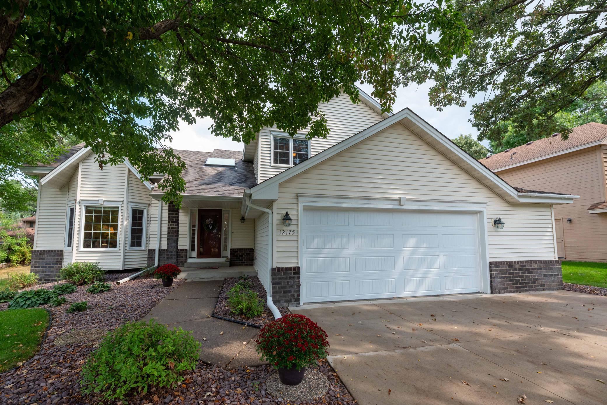 12175 Ilex St NW, Coon Rapids, MN 55448
