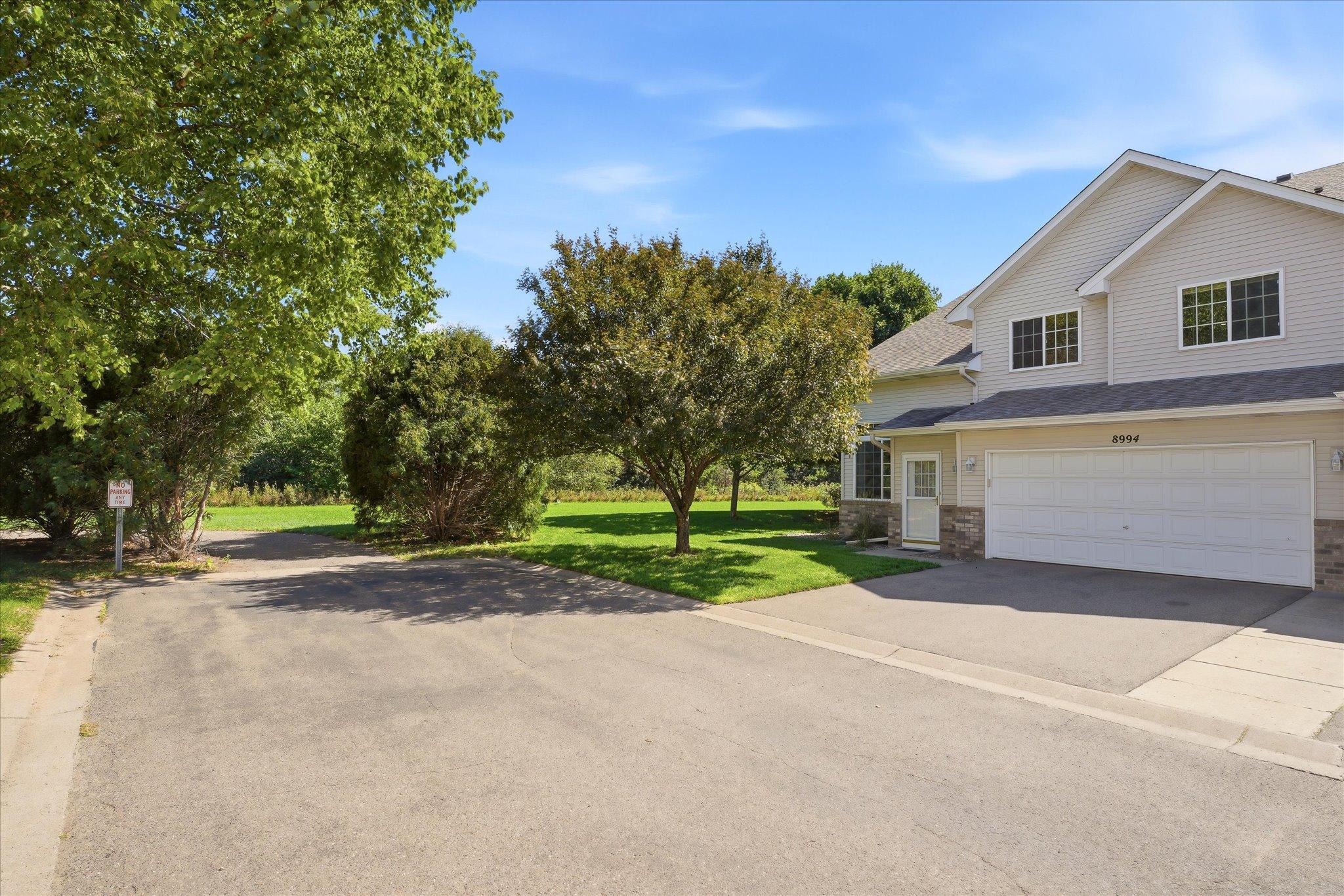 8994 92nd St S, Cottage Grove, MN 55016