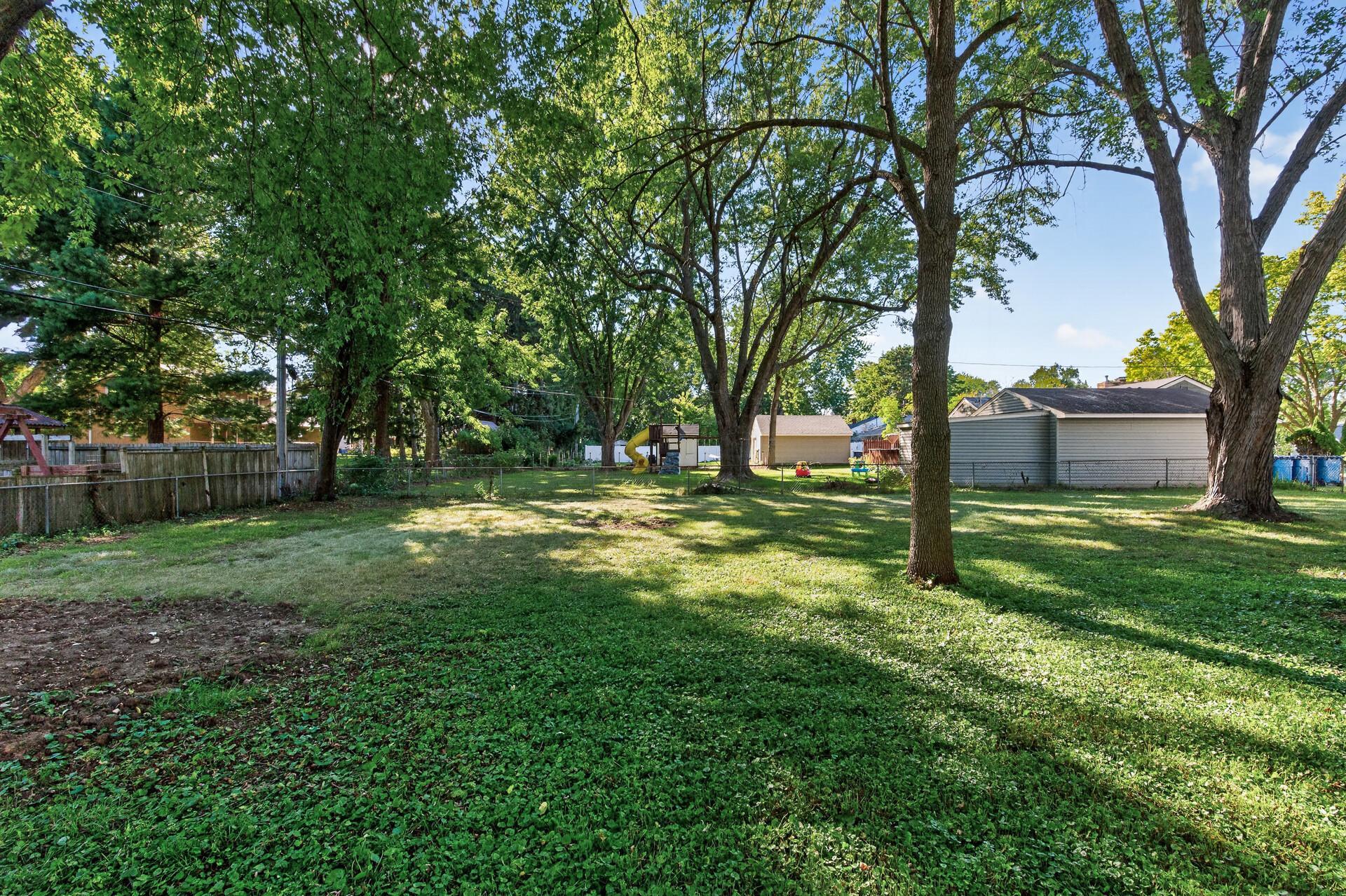 2106 Richard Ave, White Bear Lake, MN 55110