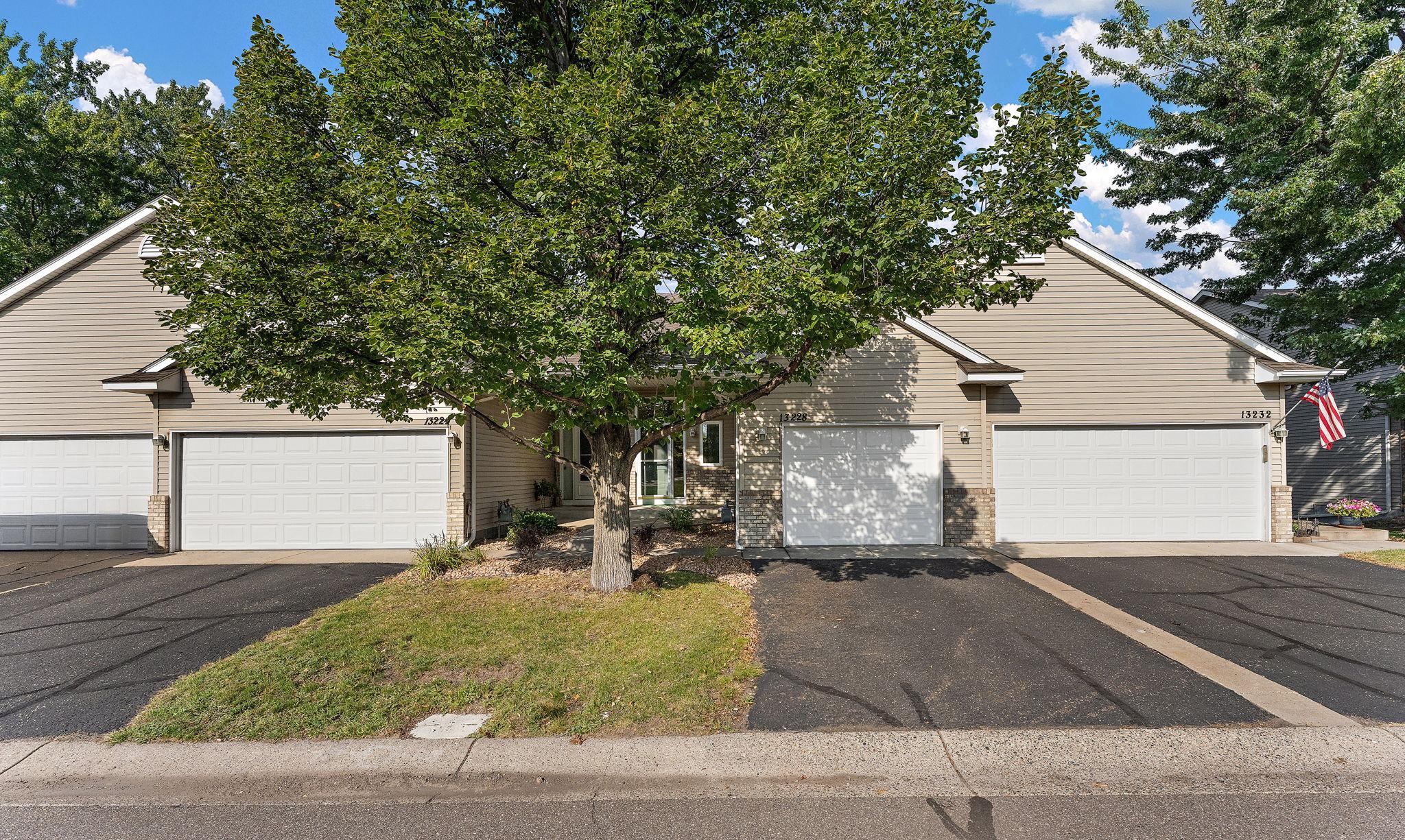 13228 Vintage St NW, Coon Rapids, MN 55448