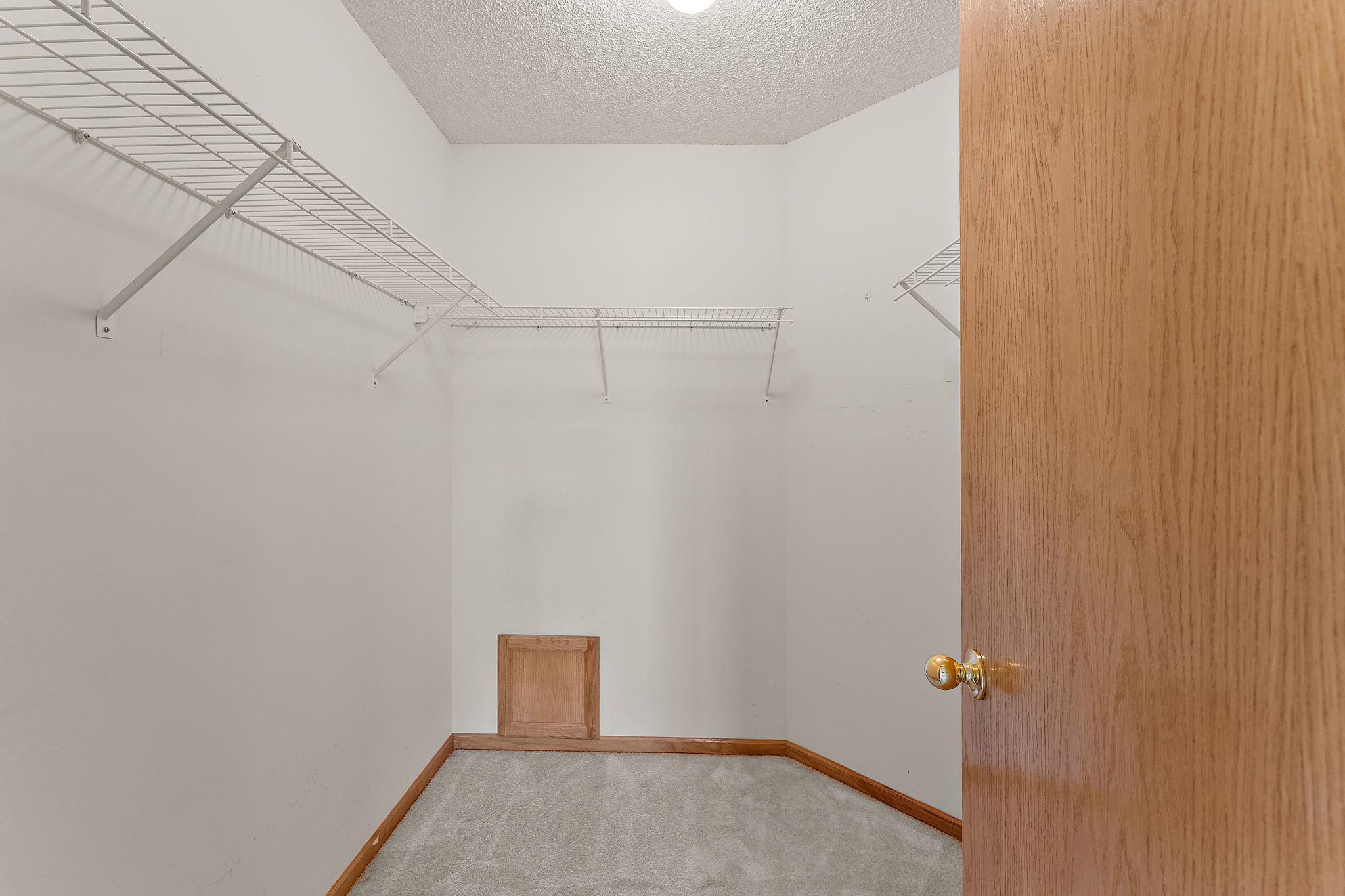 13228 Vintage St NW, Coon Rapids, MN 55448