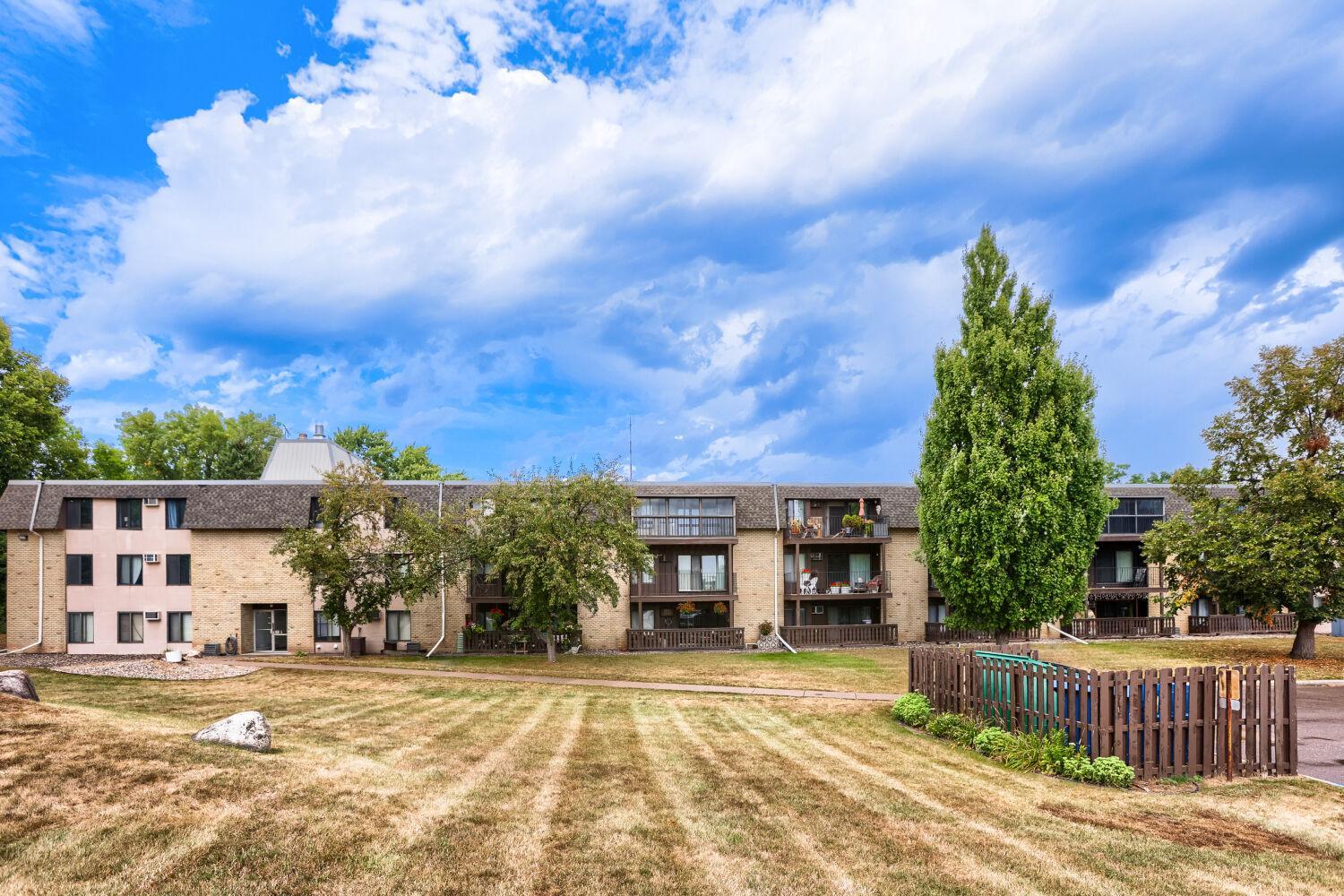 3421 Kent St #510, Shoreview, MN 55126