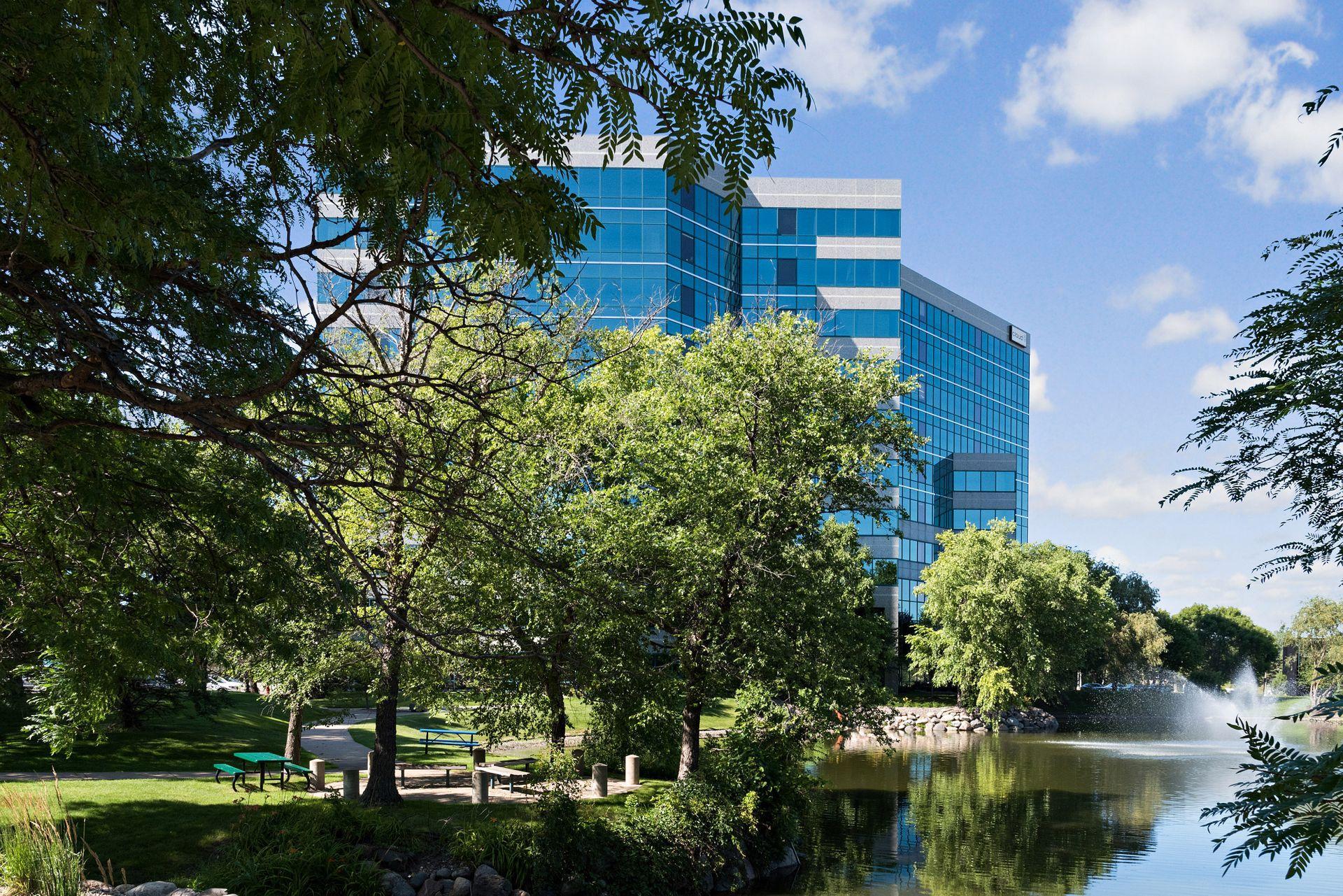 5601 Smetana Dr #101, Minnetonka, MN 55343