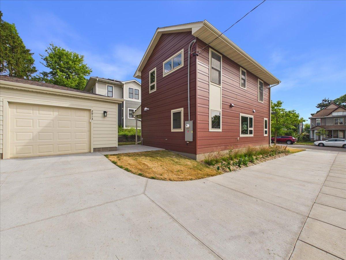 2913 N 4th St, Minneapolis, MN 55411