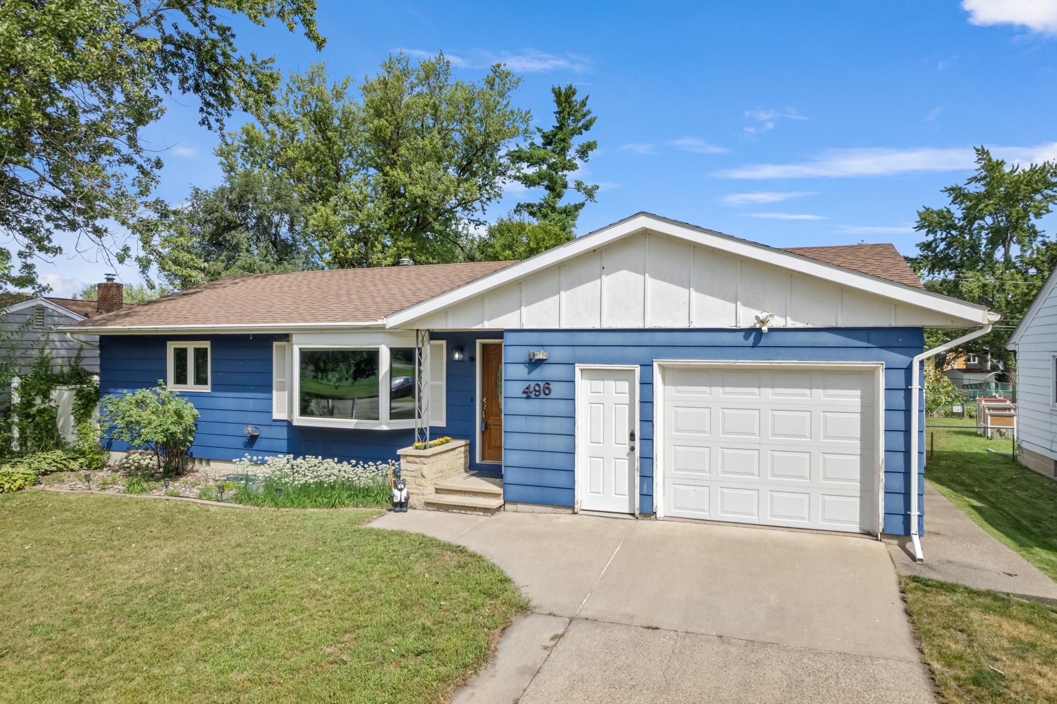 496 E Sarnia St, Winona, MN 55987