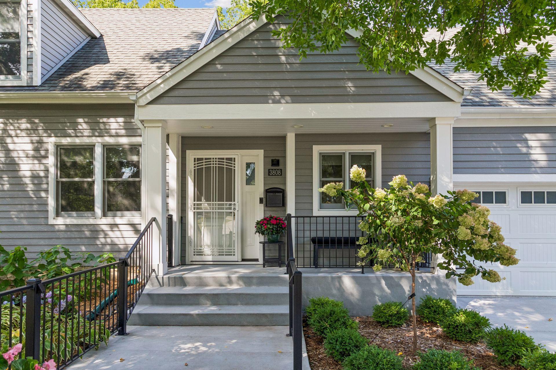 3808 W 55th St, Edina, MN 55410