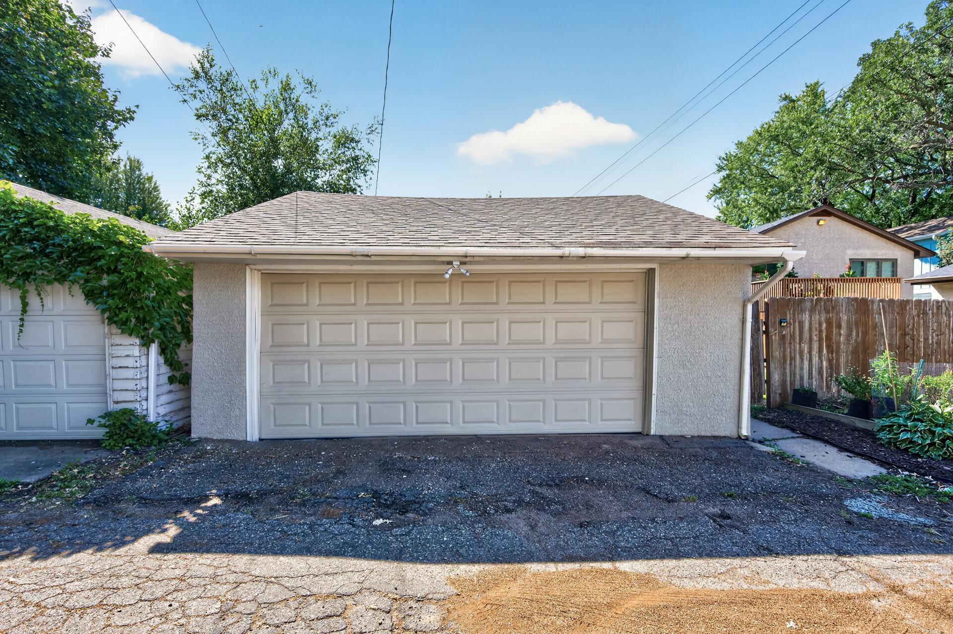 1371 Eleanor Ave, Saint Paul, MN 55116
