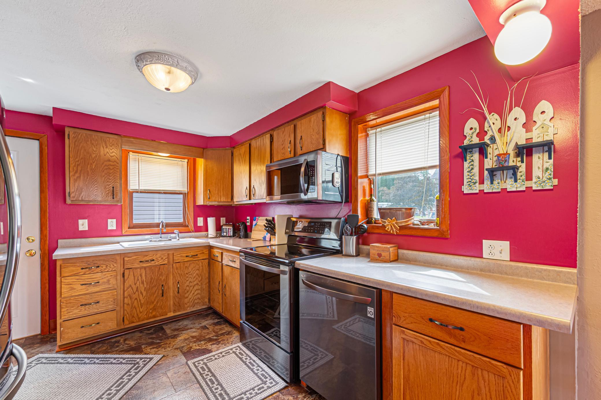 227 3rd Ave SW, Faribault, MN 55021
