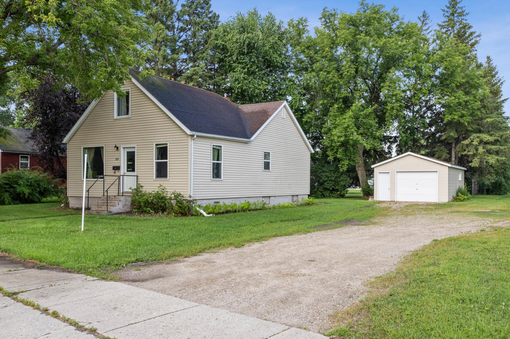 306 S 2nd St W, Ada, MN 56510