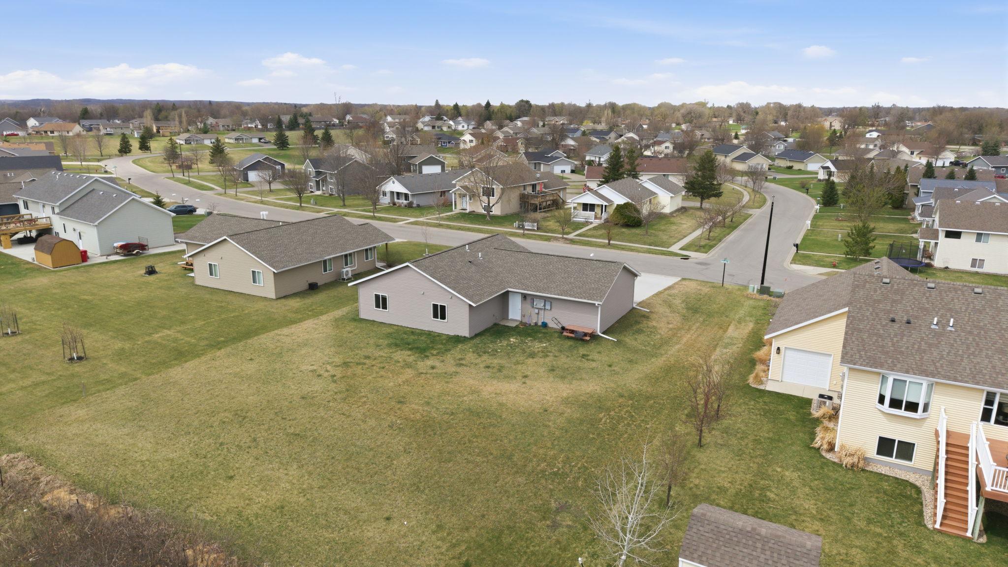 1504 Jasmine Dr, Alexandria, MN 56308