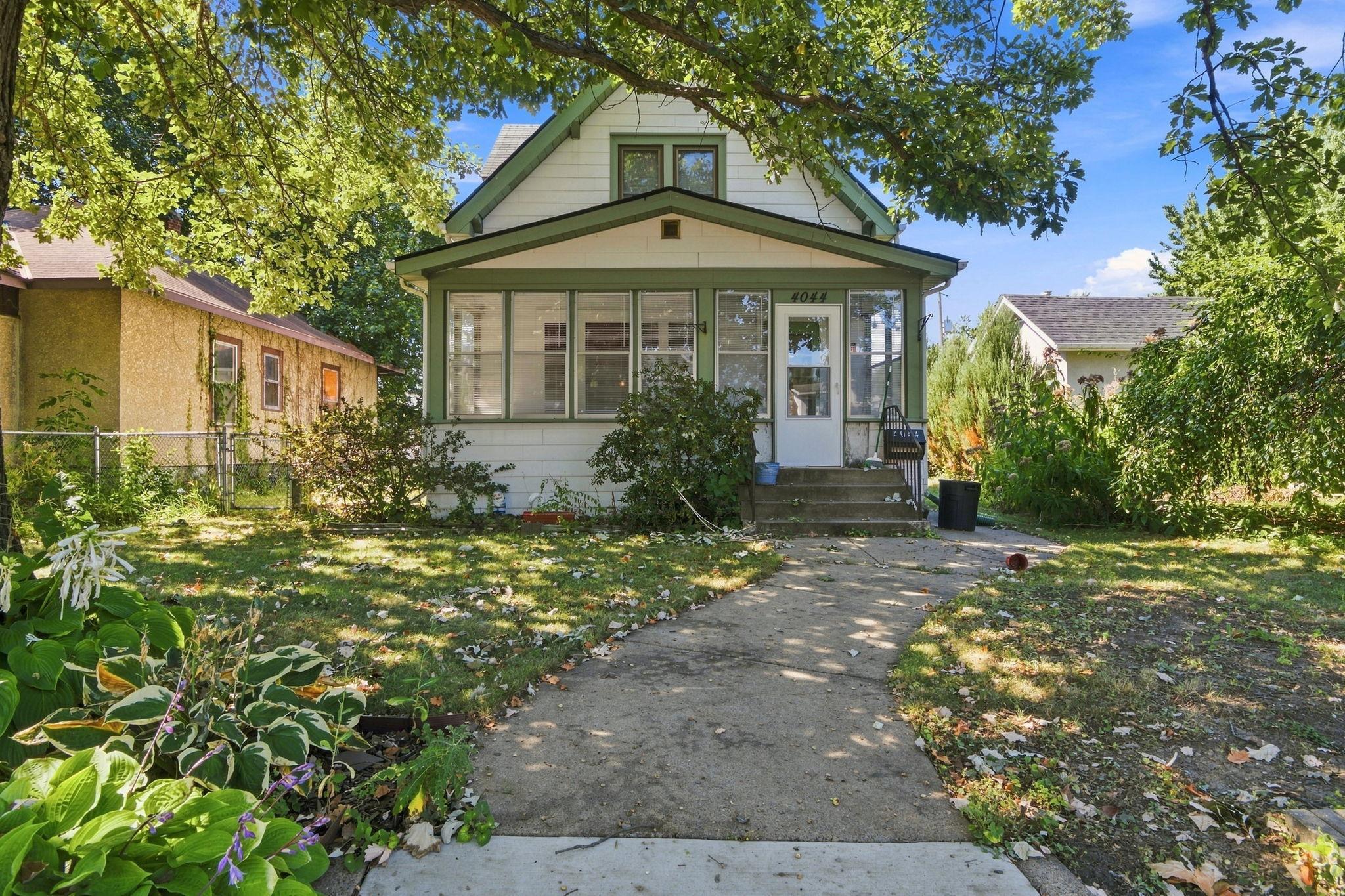 4044 31st Ave S, Minneapolis, MN 55406