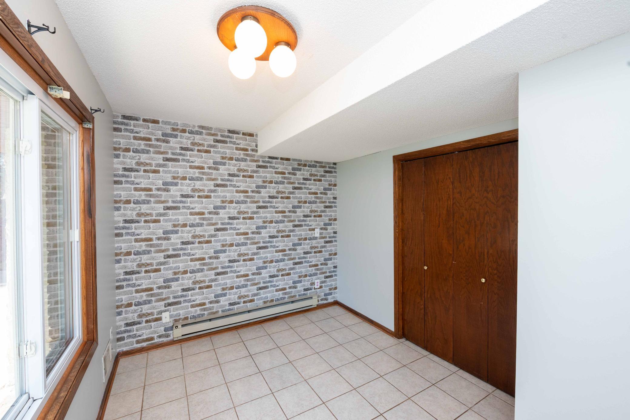 369 118th Ave NW, Coon Rapids, MN 55448