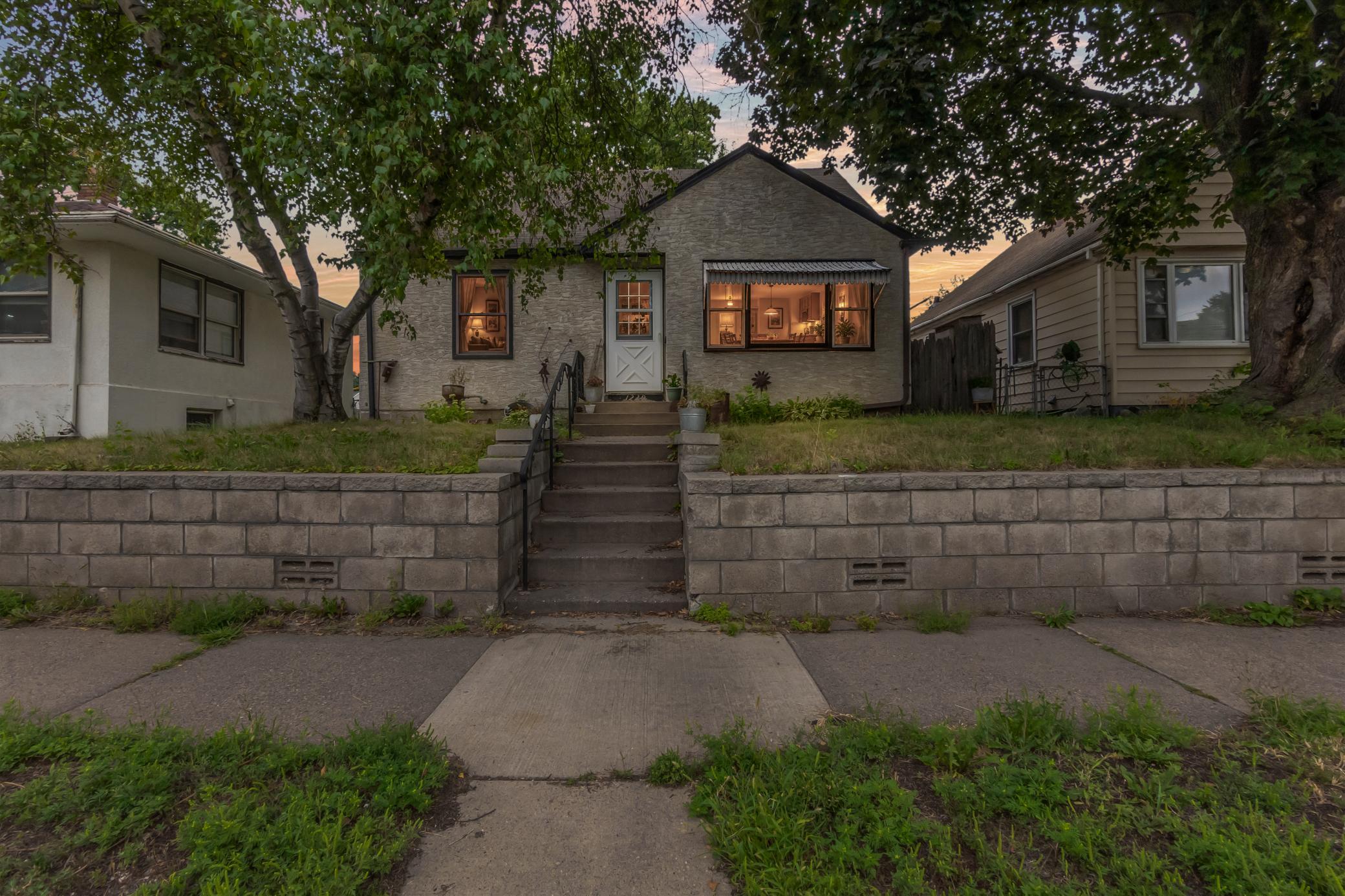 1229 7th St E, Saint Paul, MN 55106
