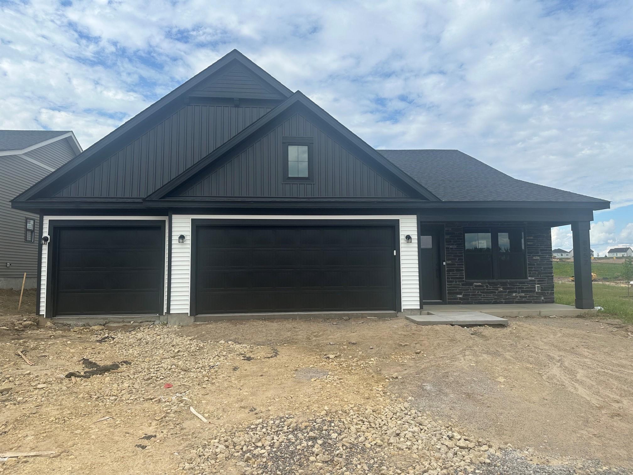 6364 Isle Ave S, Cottage Grove, MN 55016