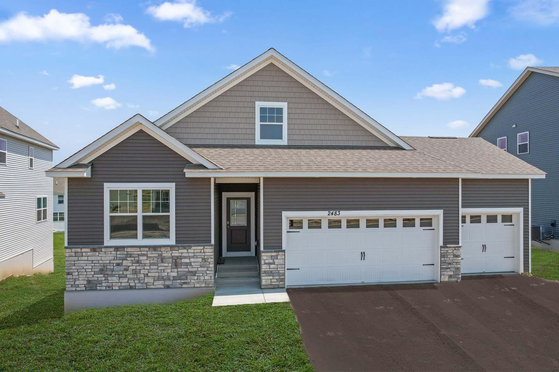 4723 Blake Way, Woodbury, MN 55129
