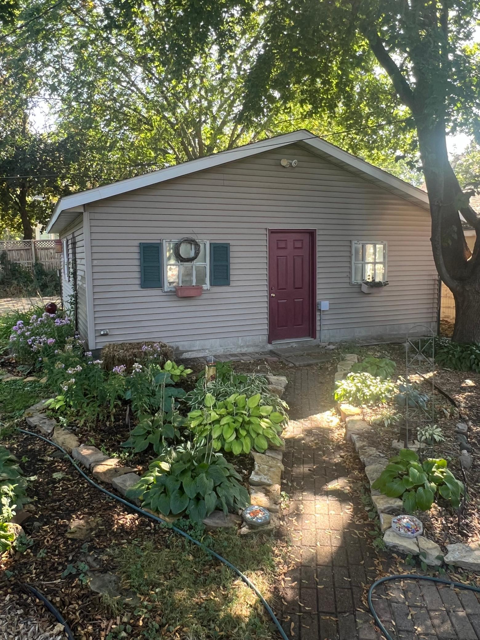 110 Winifred St W, Saint Paul, MN 55107