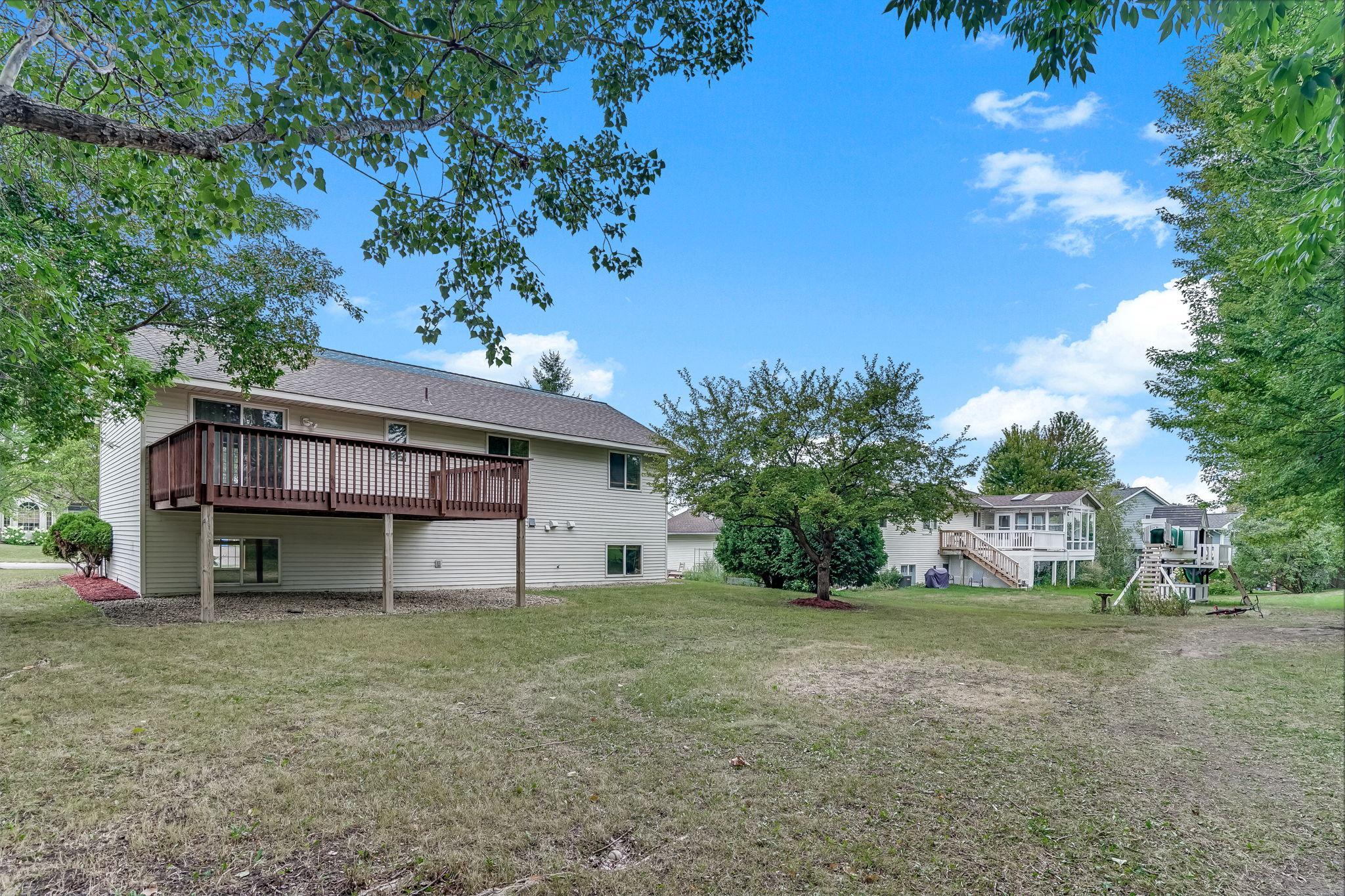 405 5th St NW, Saint Michael, MN 55376
