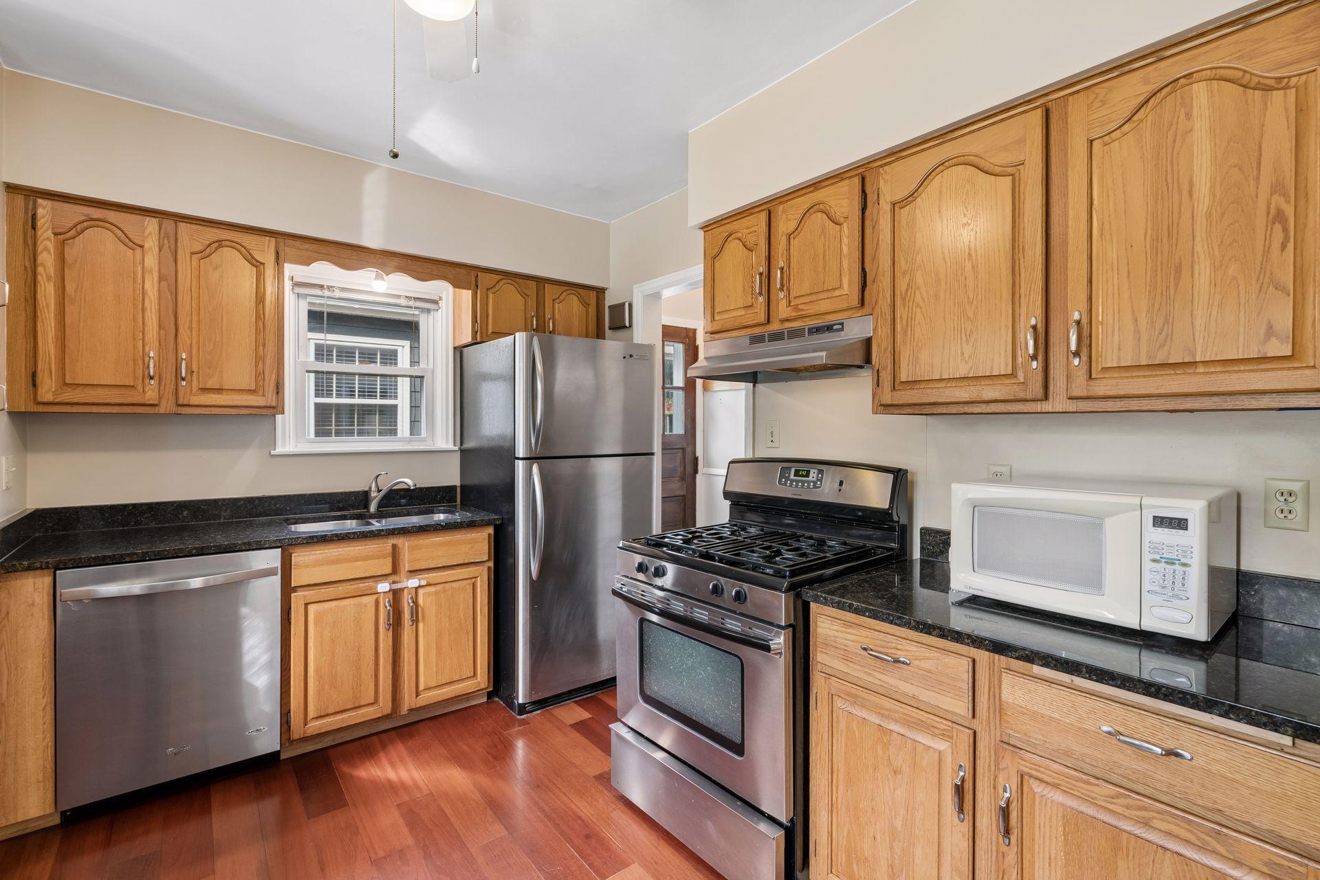 3049 Edgewood Ave S, Saint Louis Park, MN 55426