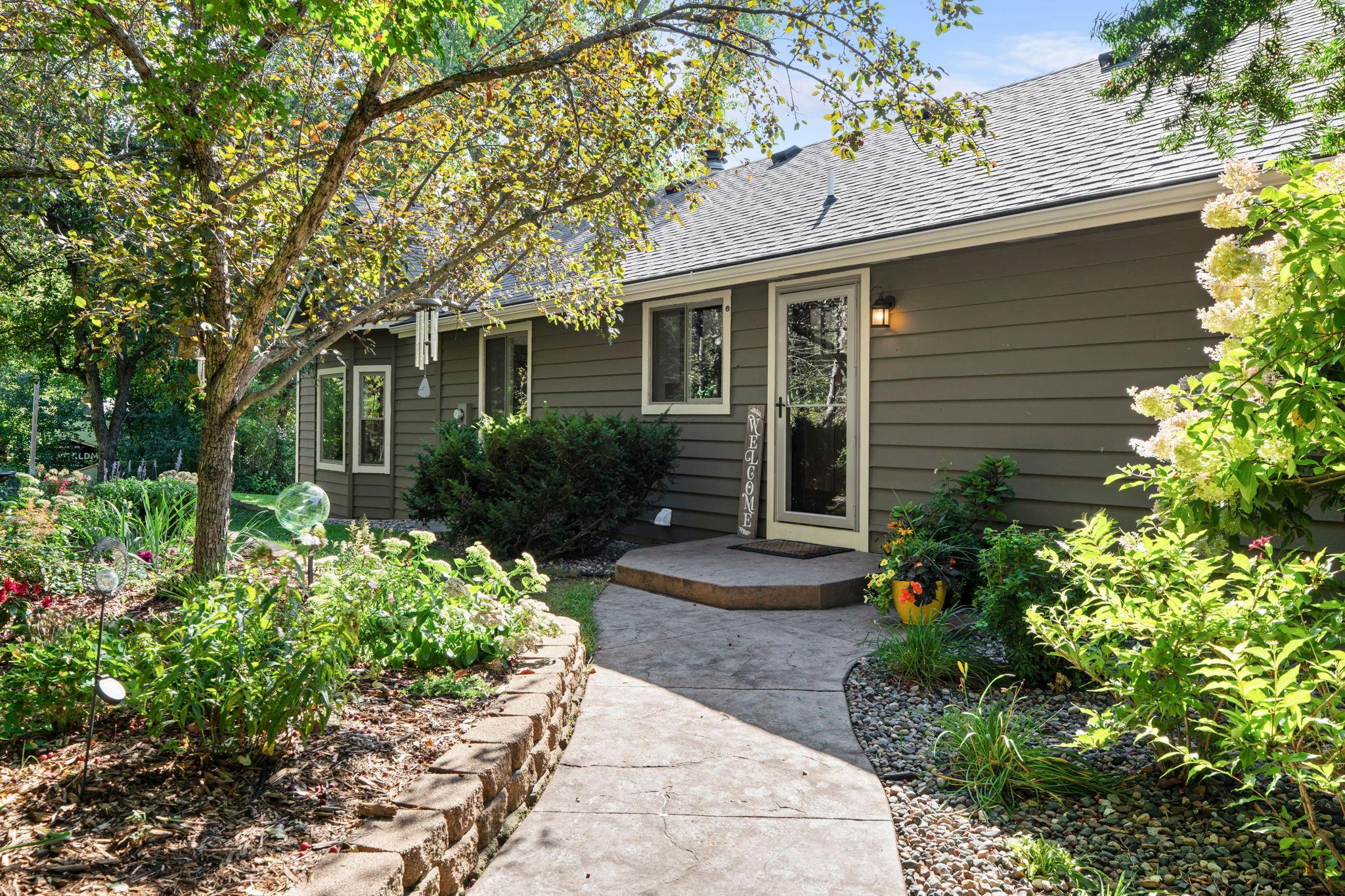 20470 Enfield Ave N, Forest Lake, MN 55025