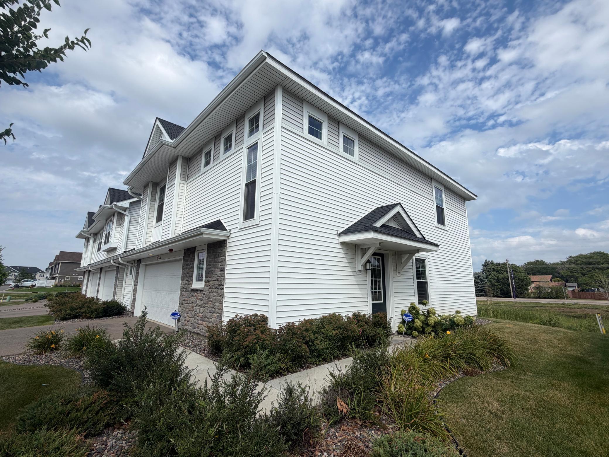 21820 Wisteria Way, Farmington, MN 55024