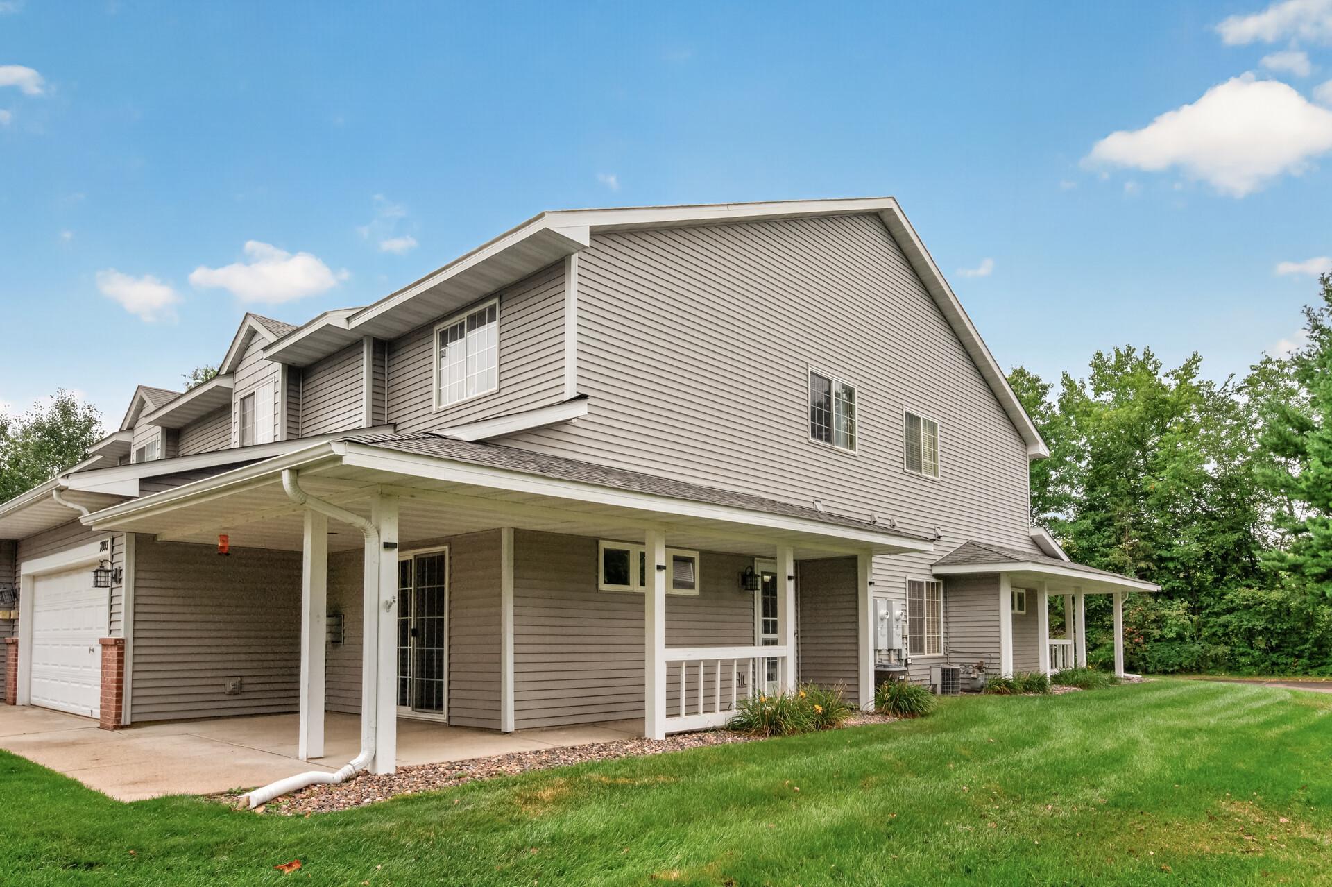 7803 Oak Ct, Lino Lakes, MN 55014