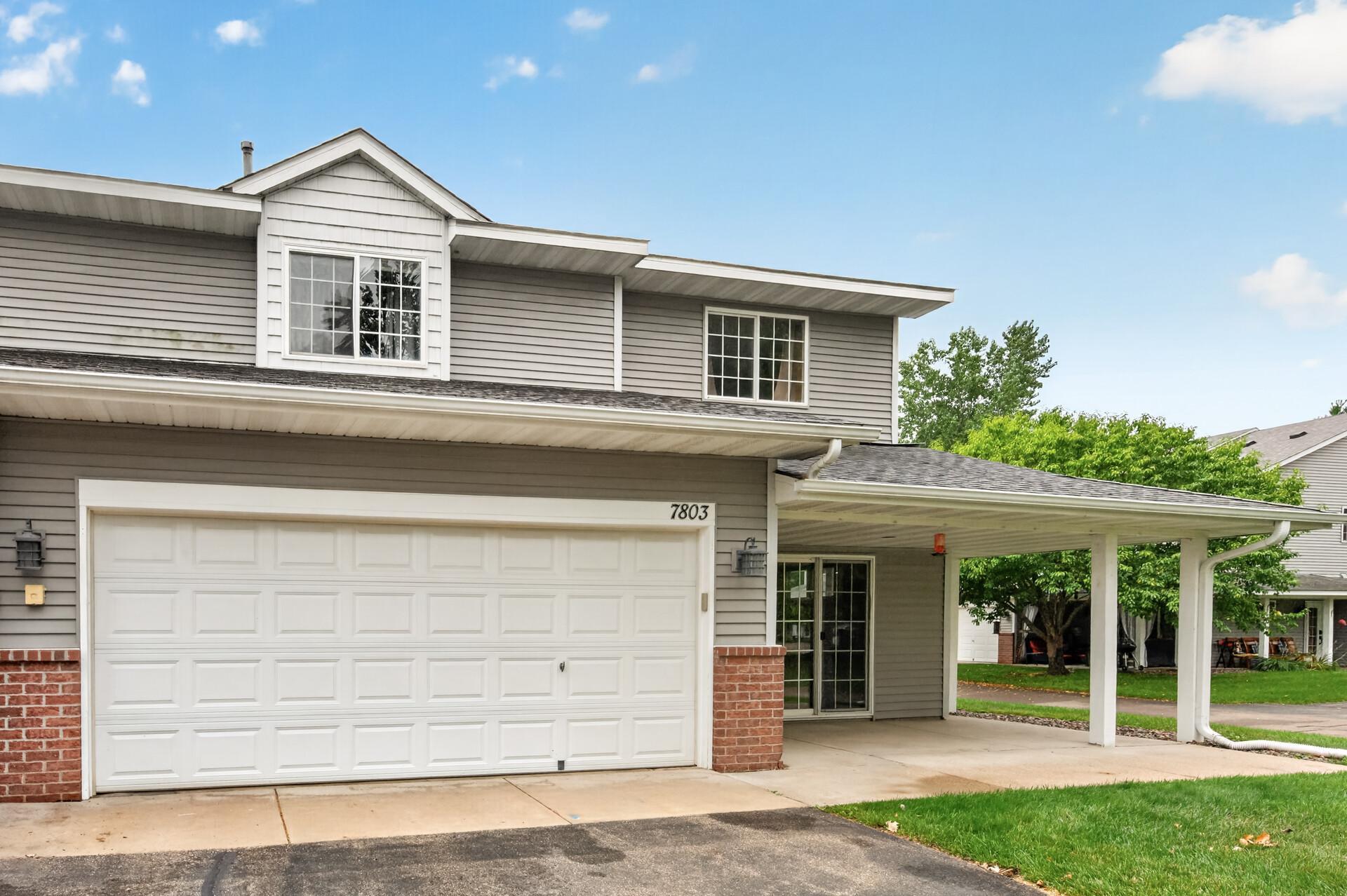 7803 Oak Ct, Lino Lakes, MN 55014