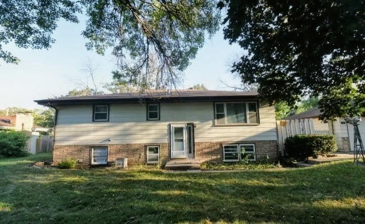 2741 109th Ave NW, Coon Rapids, MN 55433