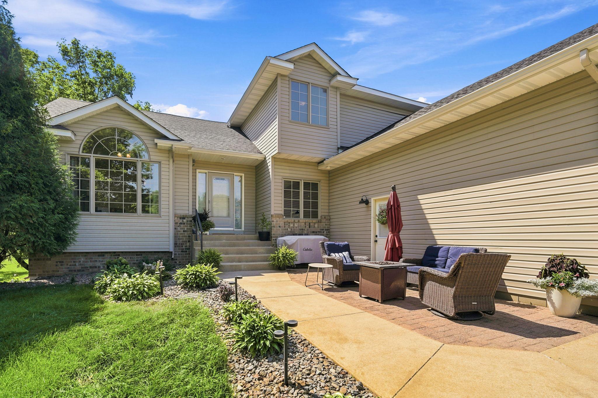 29528 139th St NW, Princeton, MN 55371