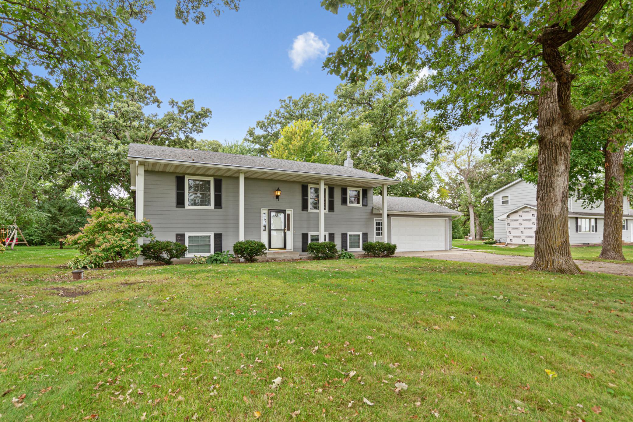 40499 520th St, North Mankato, MN 56003
