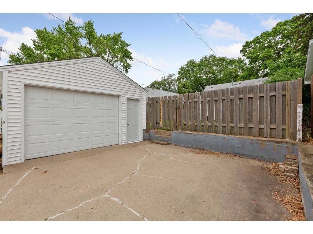 2832 Florida Ave S, Saint Louis Park, MN 55426