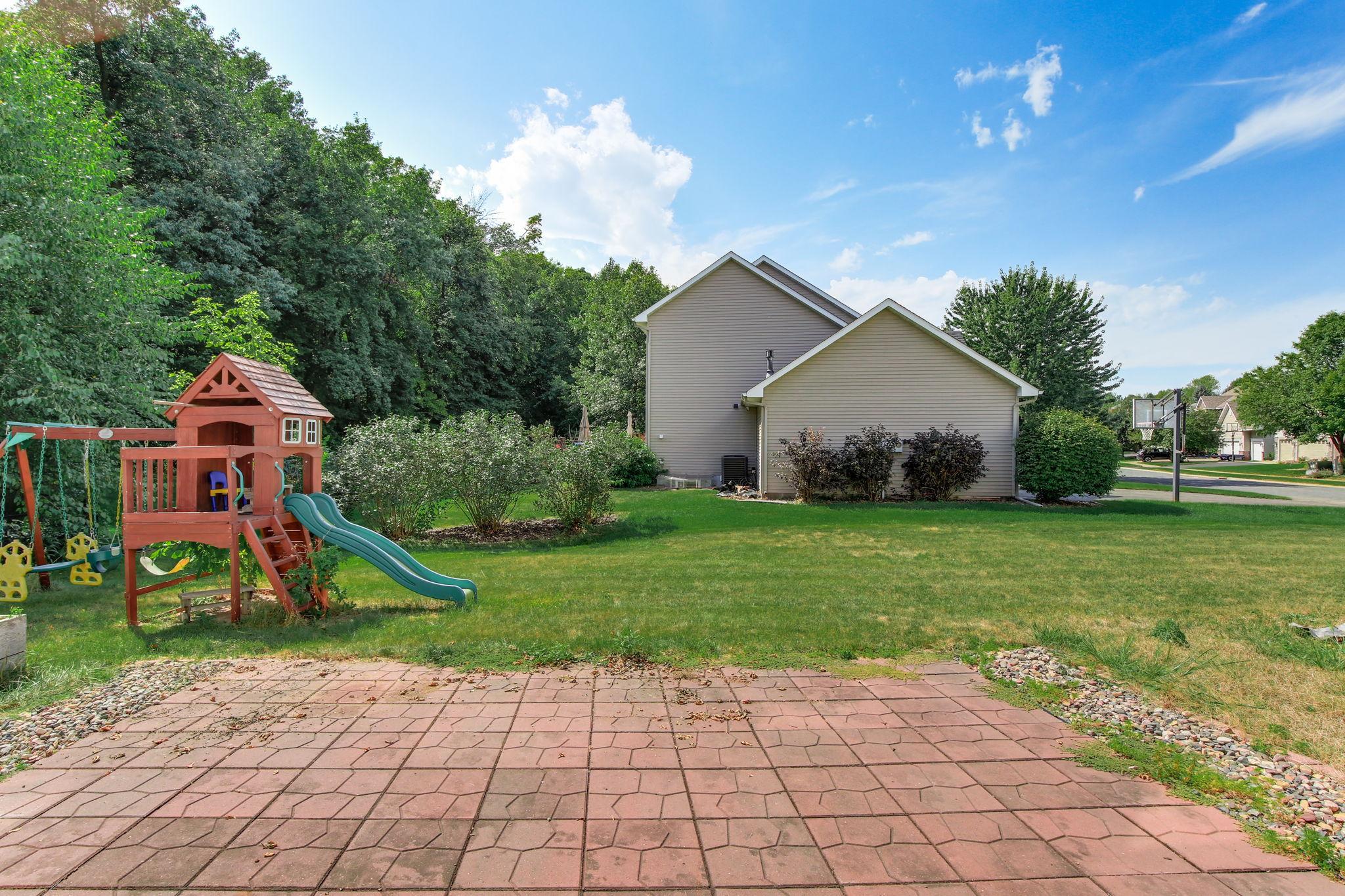 8837 Carriage Hill Pl, Savage, MN 55378