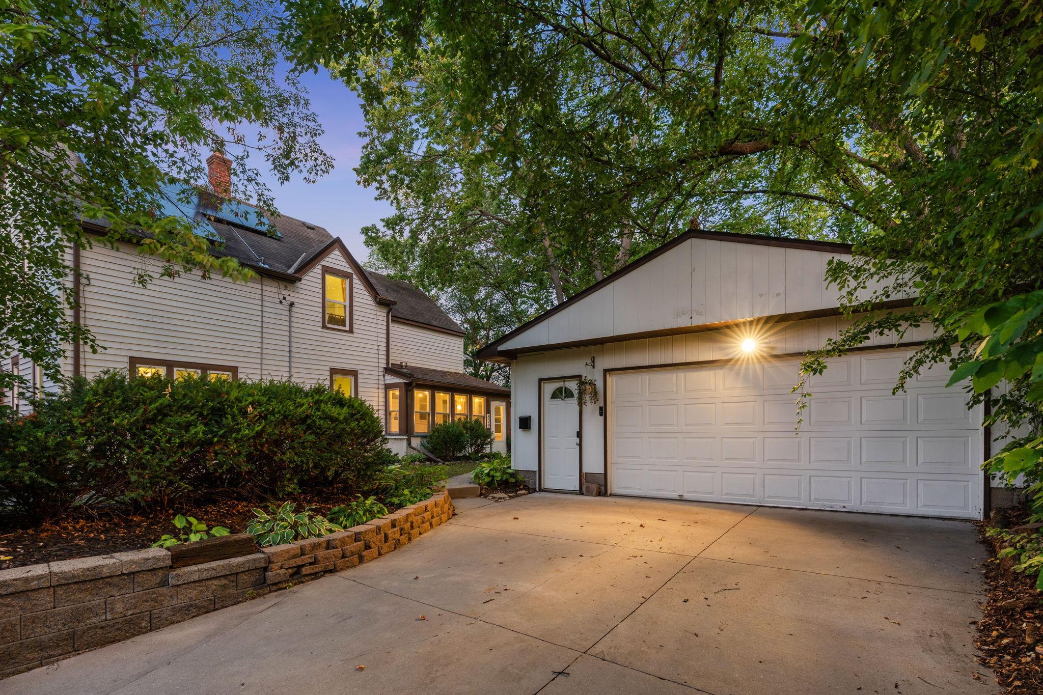 629 Hall Ave, Saint Paul, MN 55107